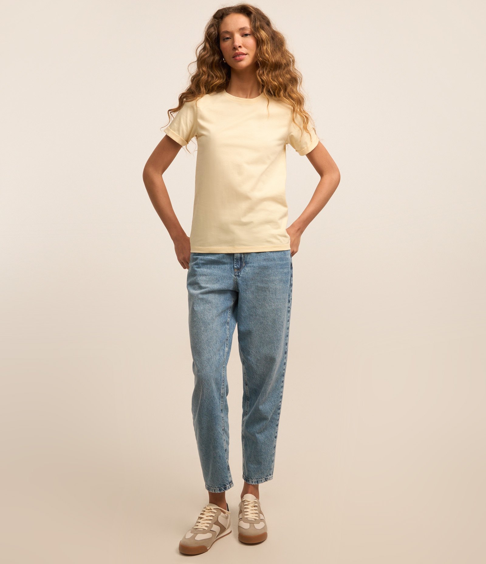 Camiseta Regular em Algodão com Manga Dobrada Amarelo 2