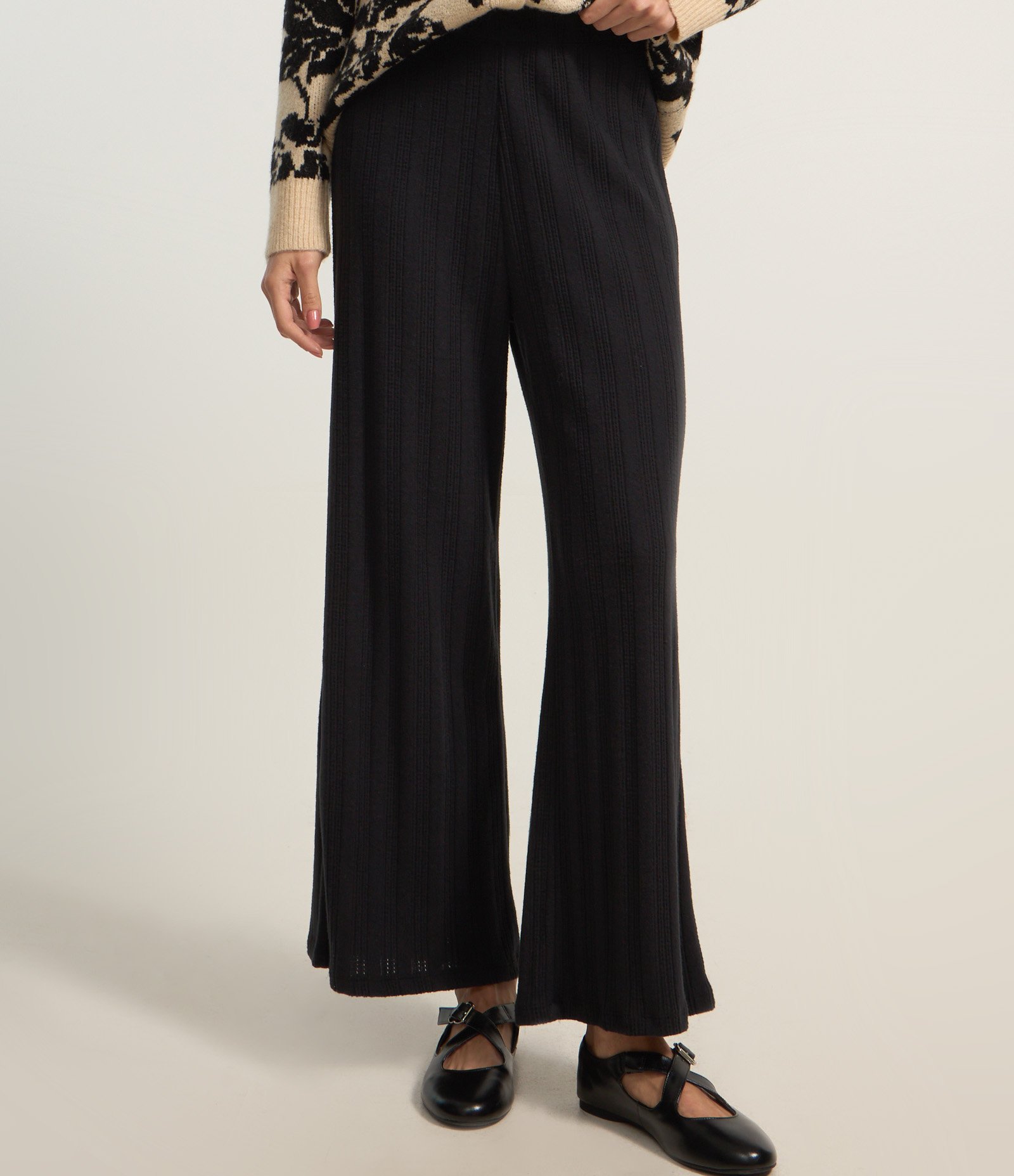 Calça Reta Canelada Felpada e Quentinha com Listras Preto 3