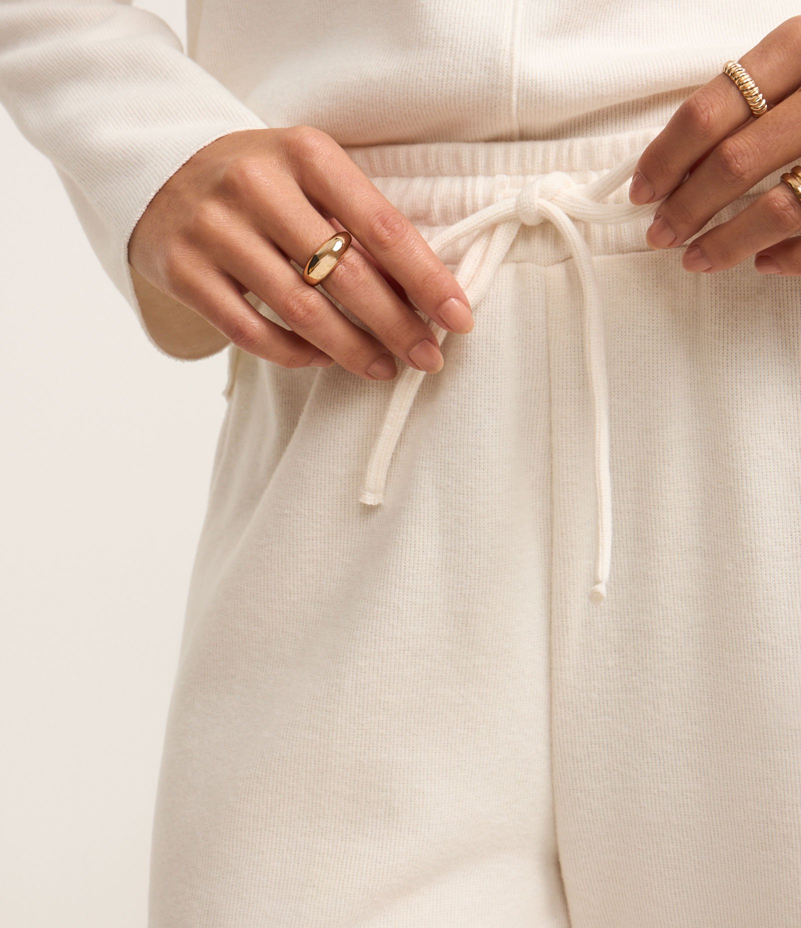 Calça Ampla Básica em Moletinho com Amarração no Cós Off White 4