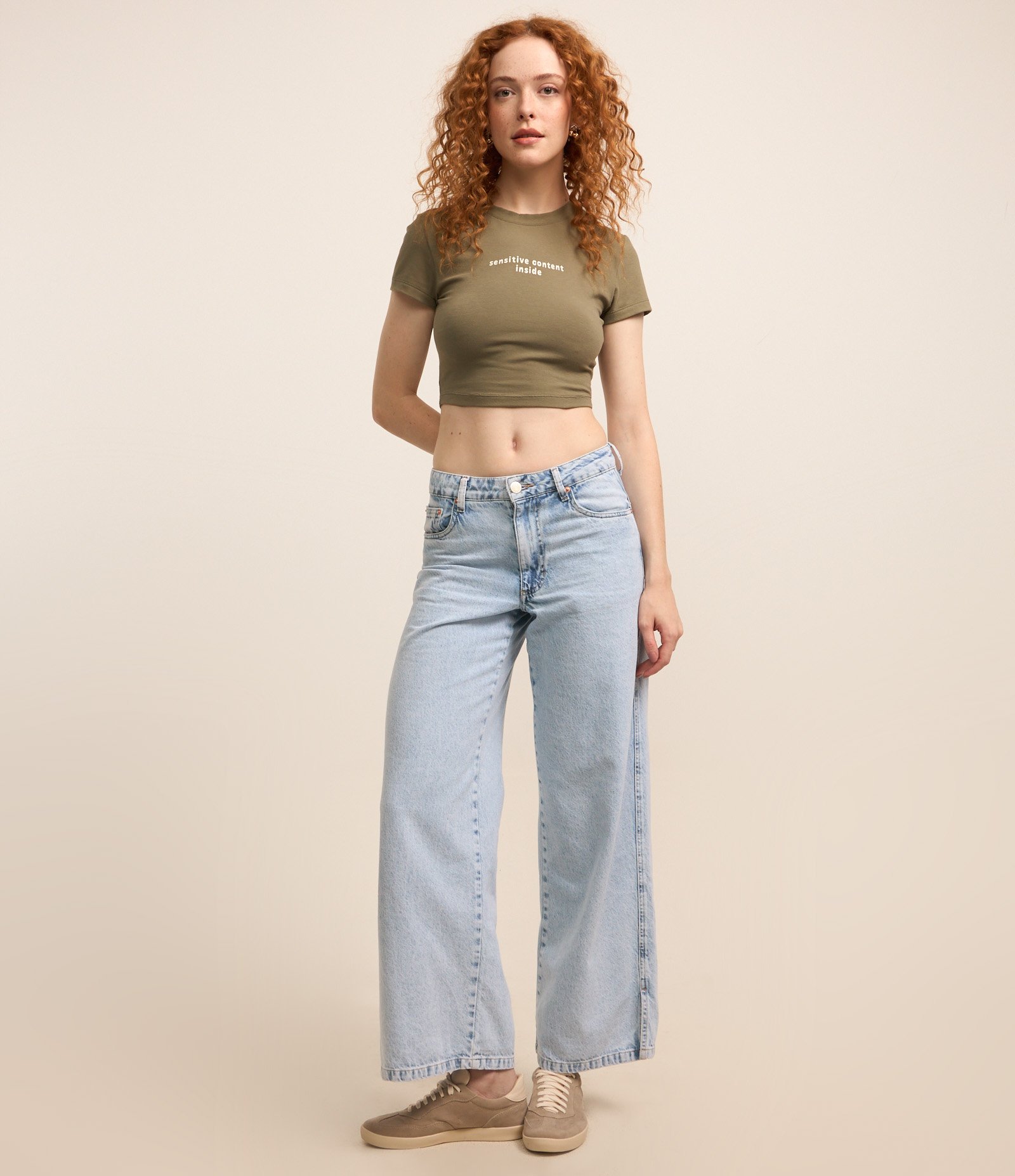 Blusa New T-shirt em Ribana com Estampa Lettering Sensitive Content Inside Verde 2