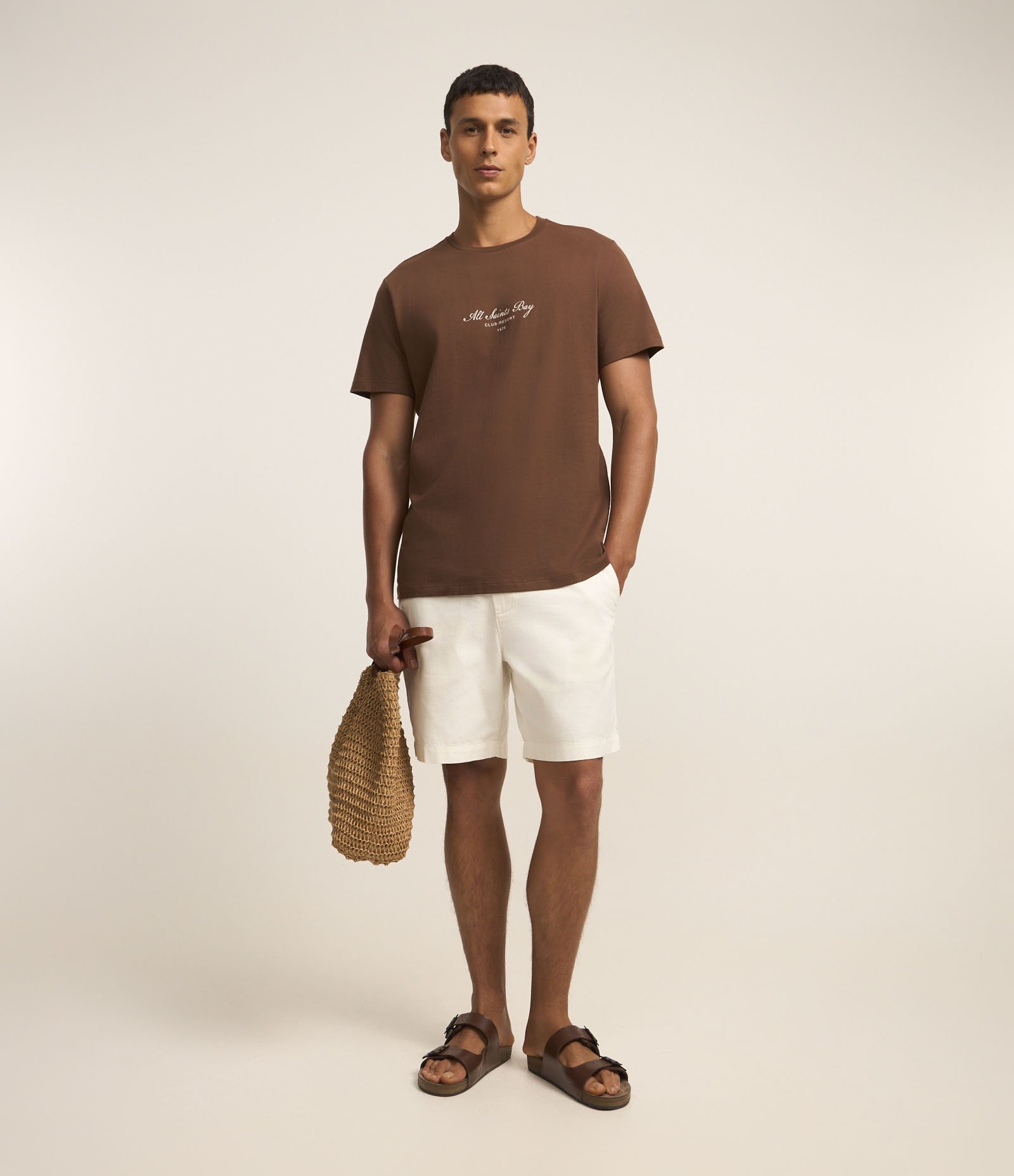 Camiseta Comfort em Algodão com Estampa Club Resort Marrom 2