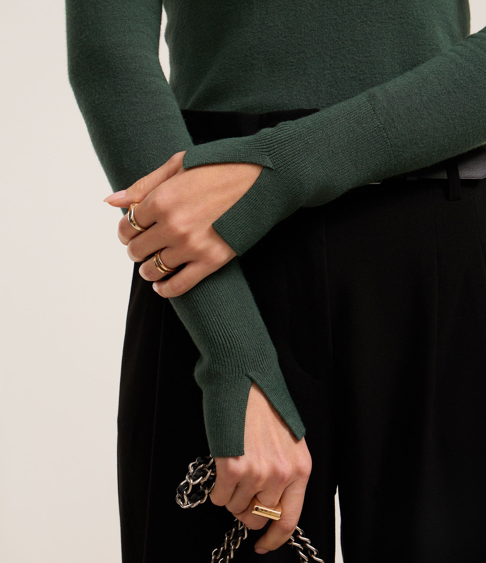 Blusa Básica em Tricô com Golinha Alta Verde 4