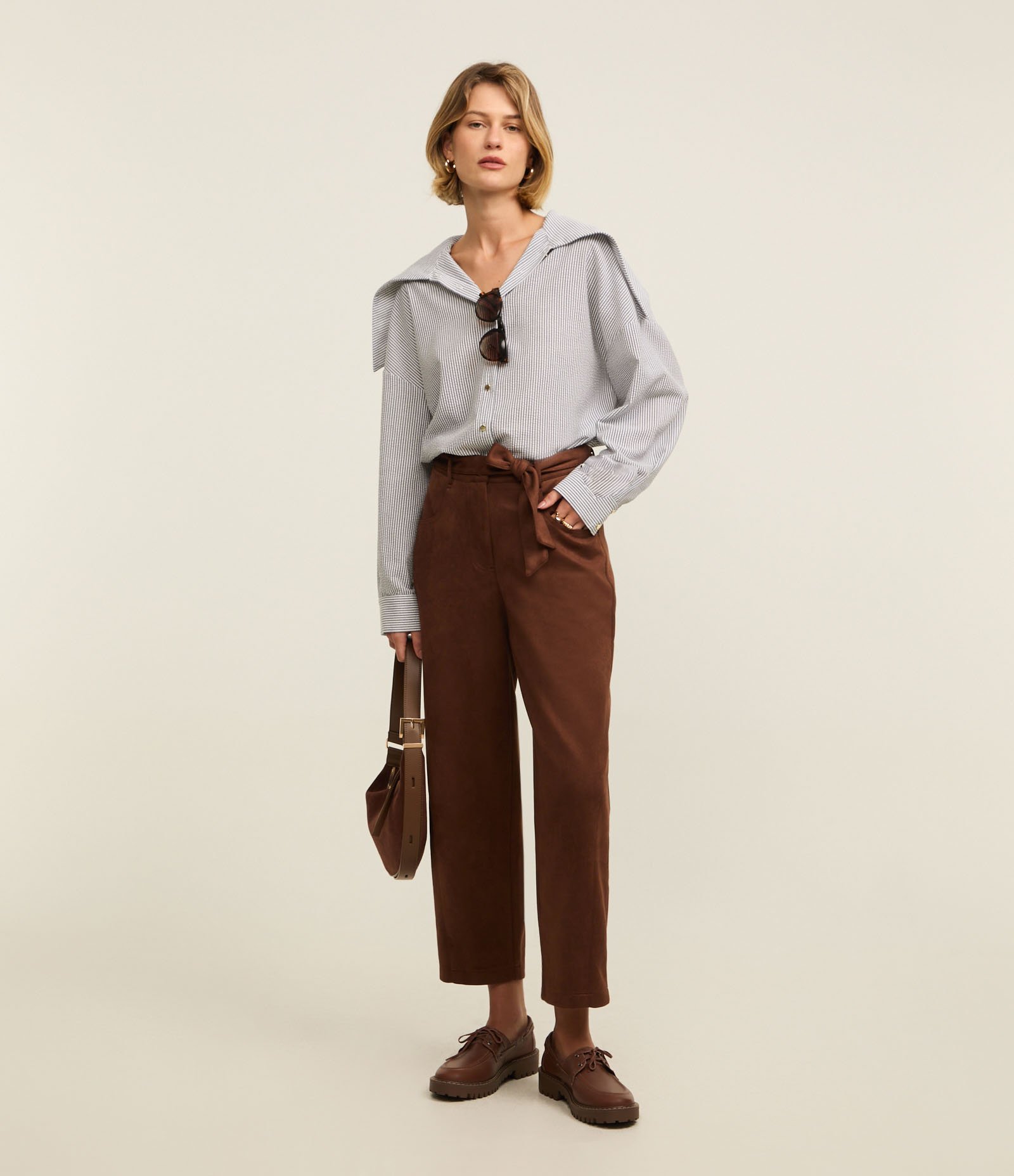 Camisa Listrada em Anarruga com Fio Tinto e Pala na Gola Cinza 2