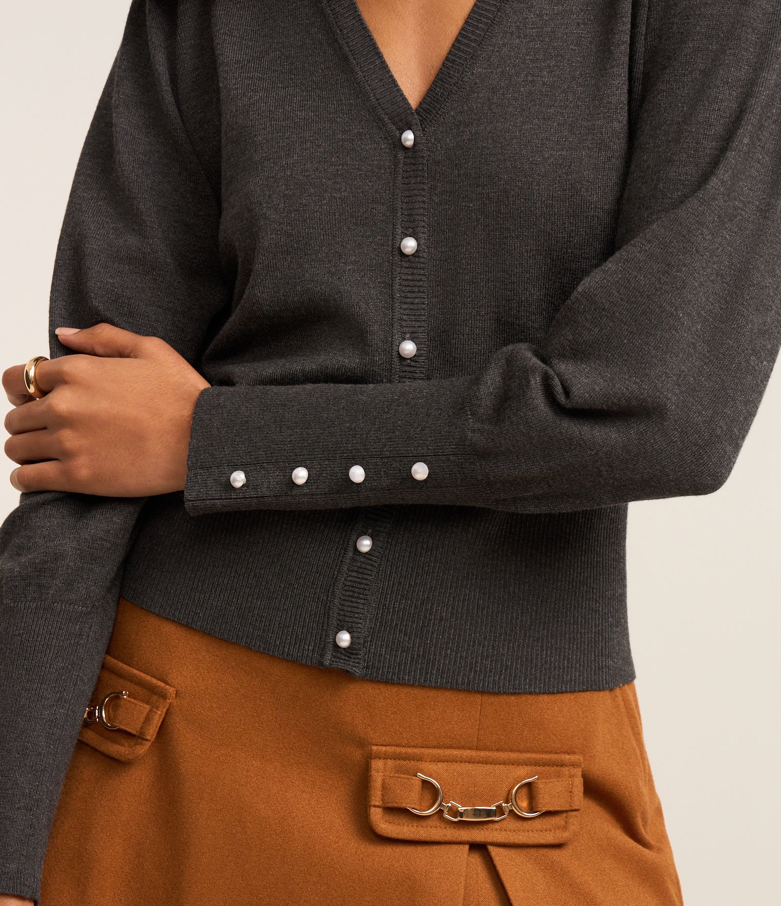 Cardigan em Tricô com Manga Bufante e Botão Pérola Cinza 3