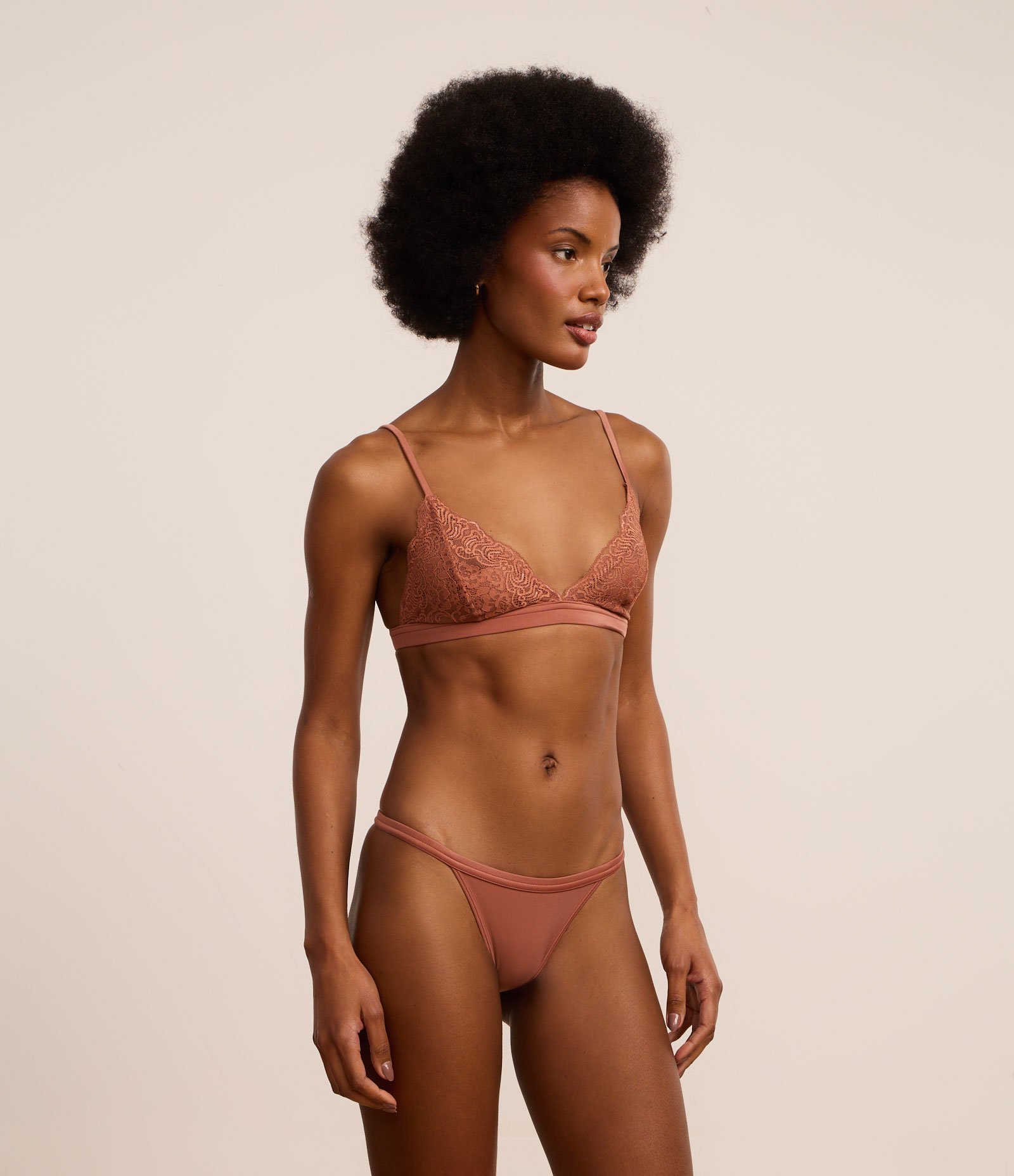 Sutiã Top Sem Bojo Sem Aro e com Renda Floral Marrom 2