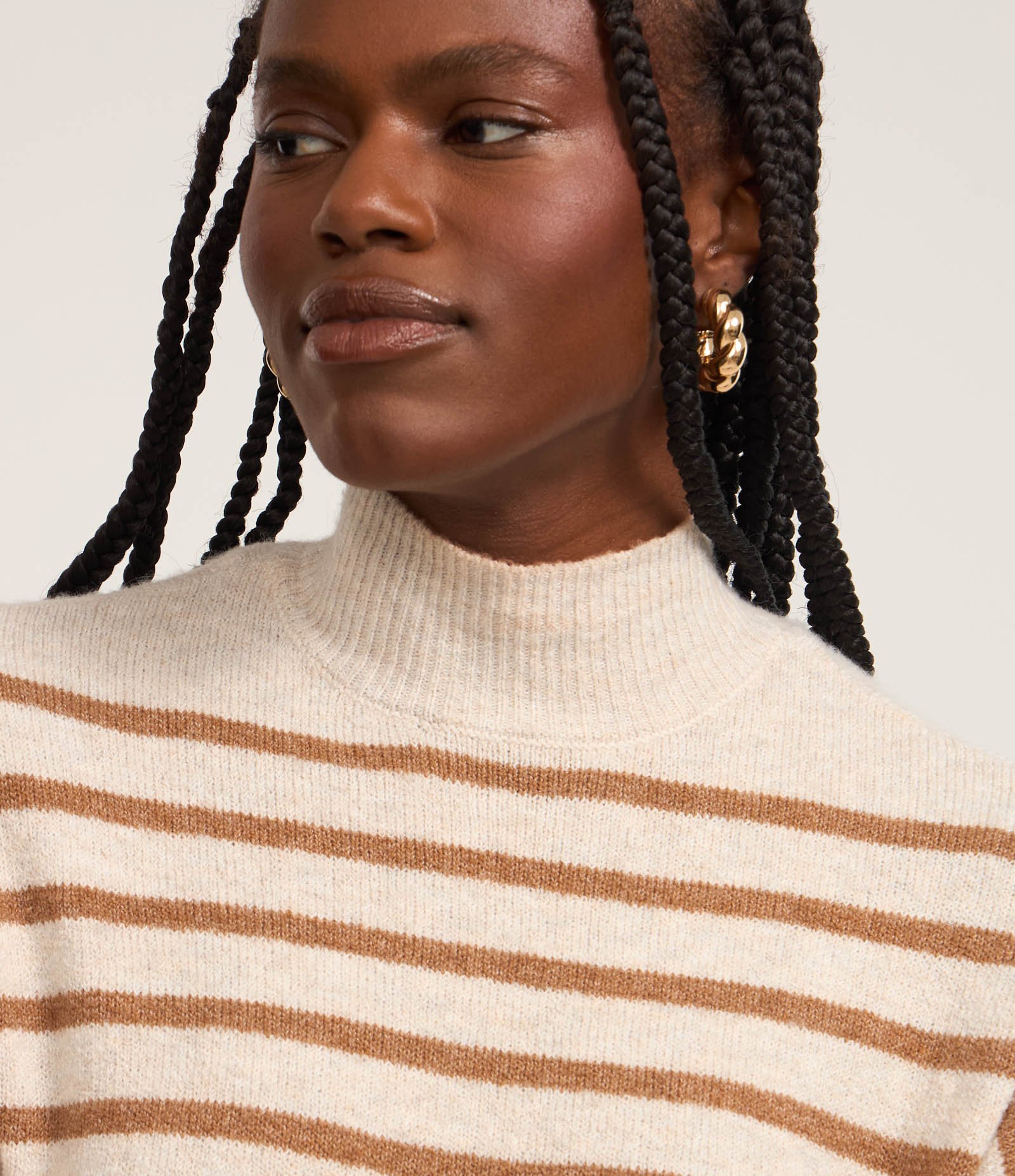 Suéter Slim em Tricô Leve Listrado com Gola Alta Cinza/Caramelo 3