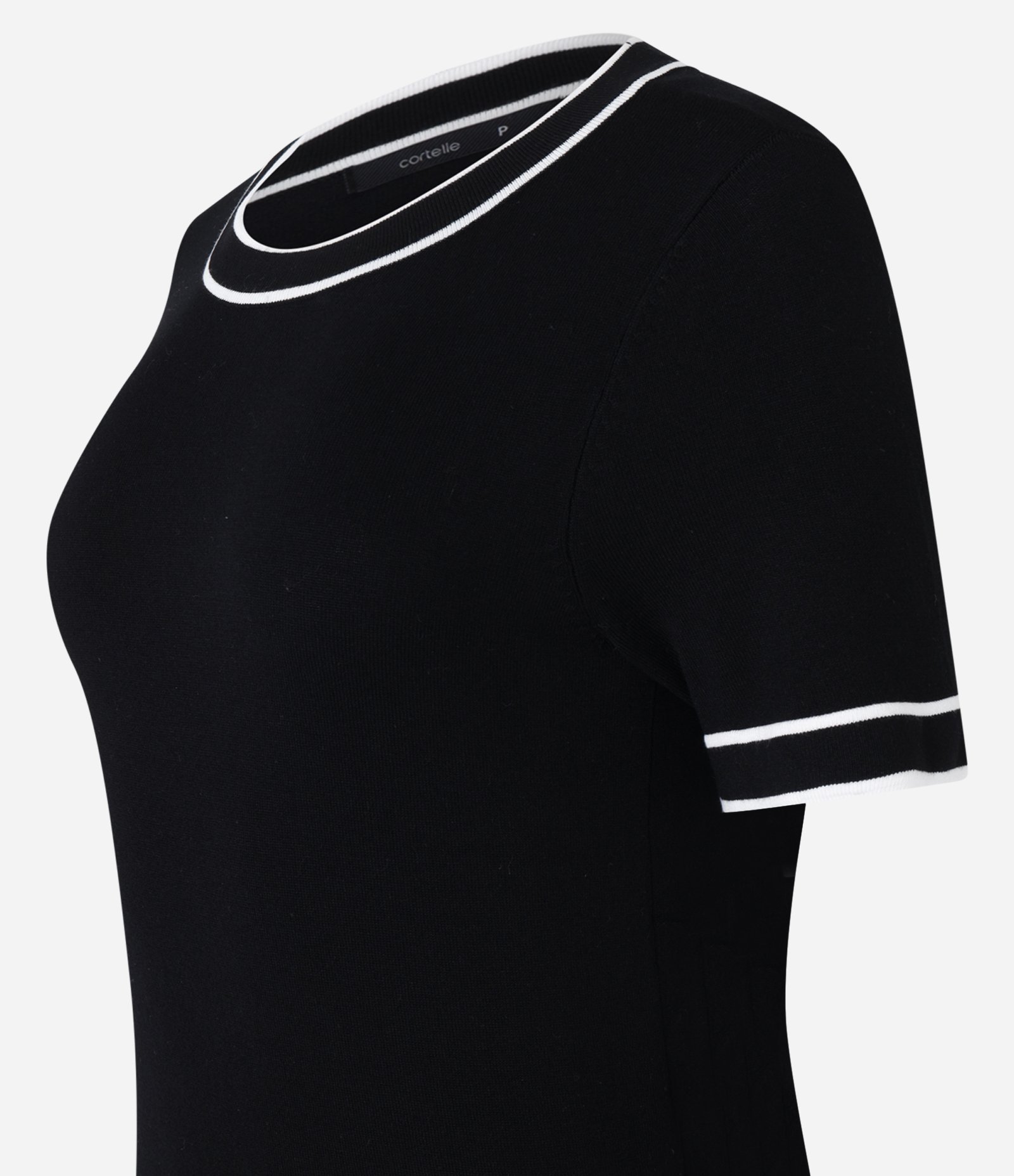 Blusa Básica em Tricô com Contraste na Gola e Manga Preto 6