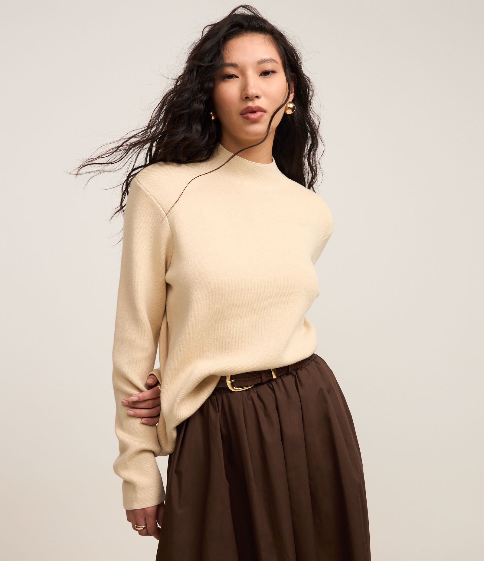 Blusa em Tricô com Golinha Alta Bege 1