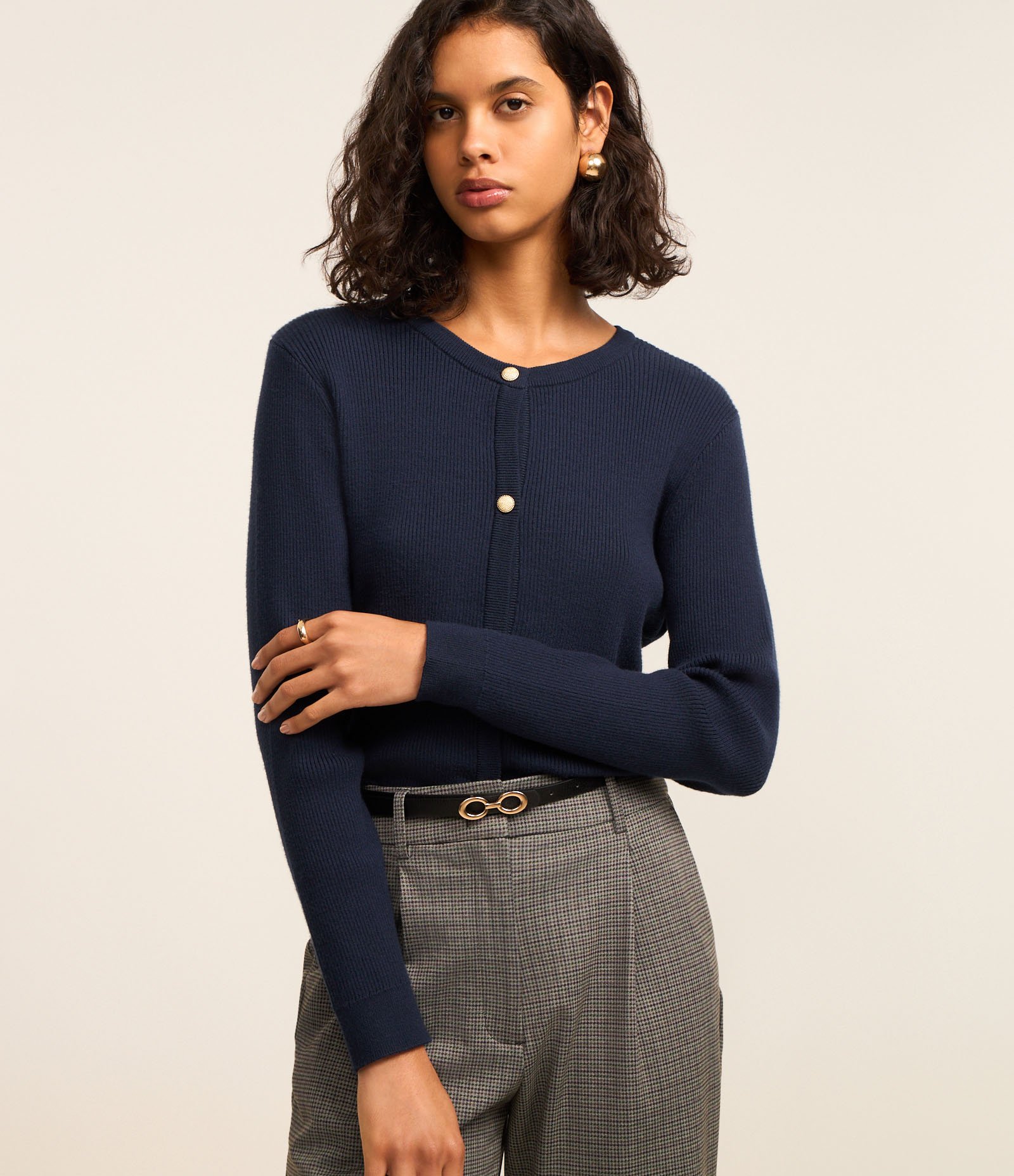 Cardigan Básico em Tricô Canelado com Botões Metalizados Azul Marinho 1