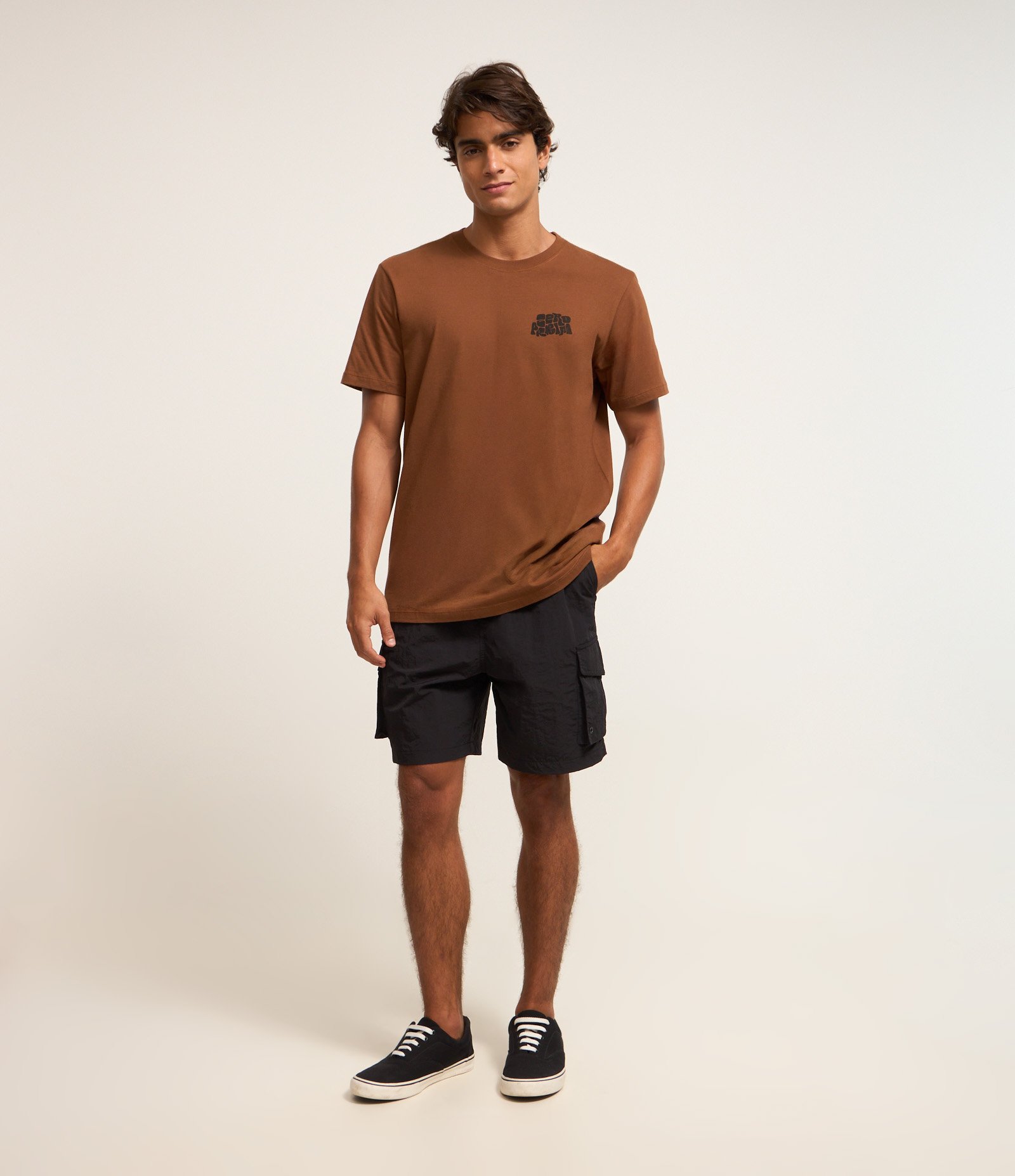 Bermuda em Poliamida com Cós Elástico e Bolso Cargo 1