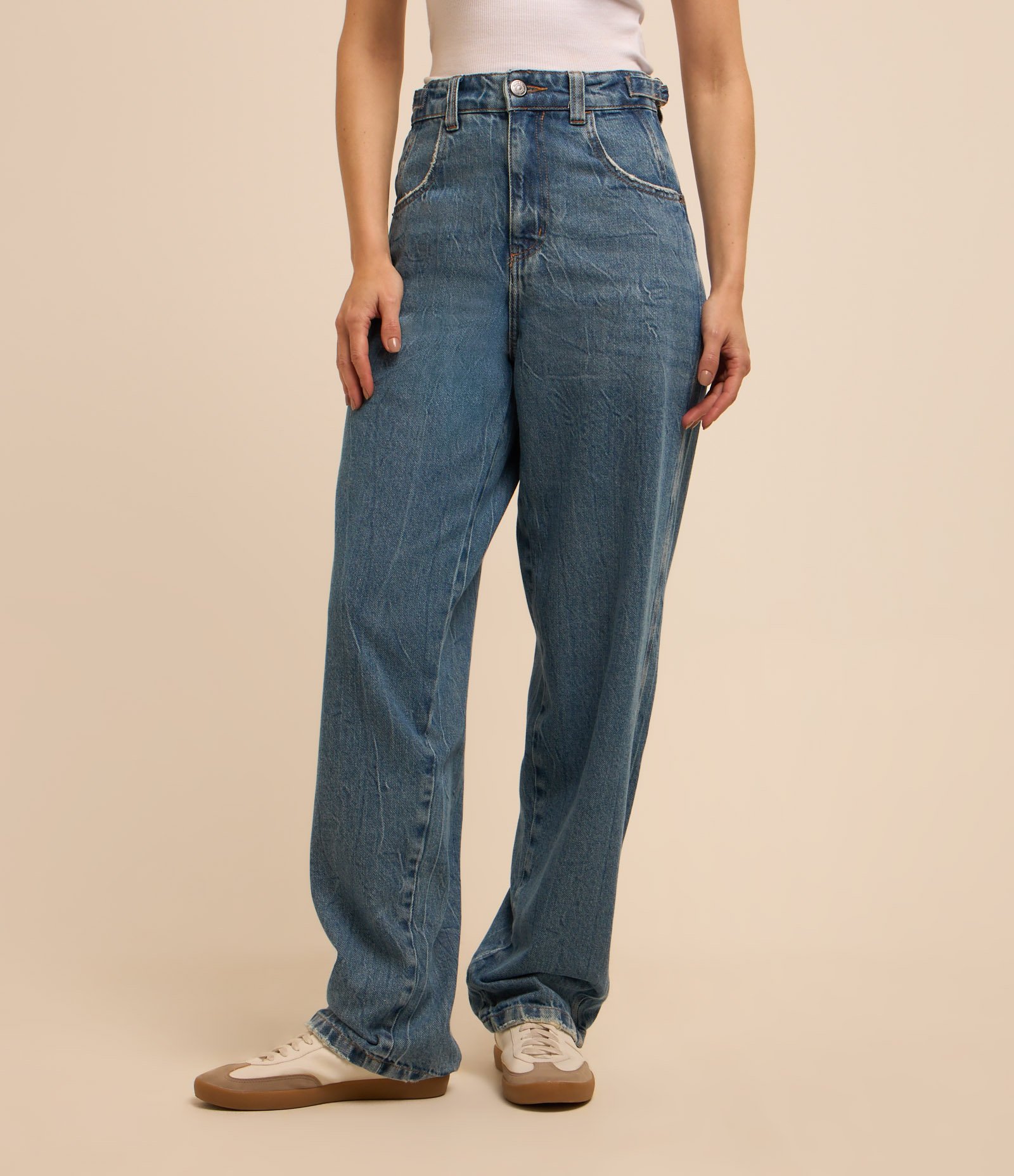 Calça Balloon Cintura Alta em Jeans Destroyer com Bolsos Azul 2