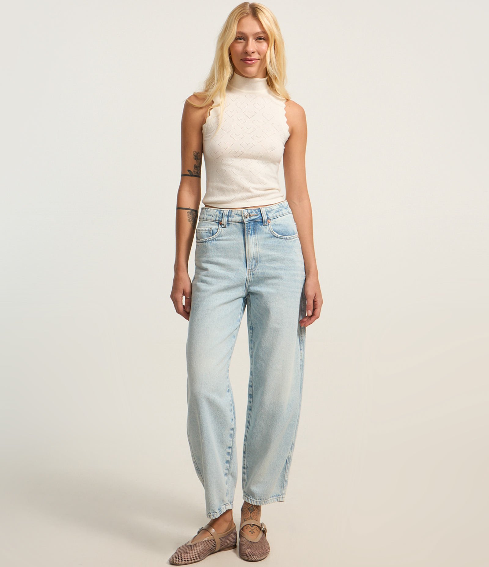 Blusa em Tricô com Golinha com Ondinhas na Cava 2