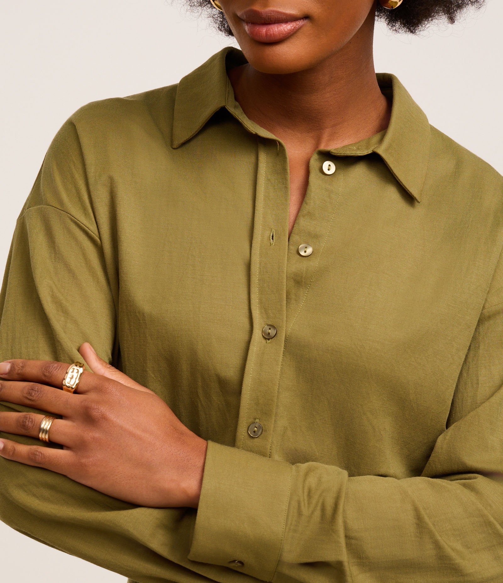 Camisa Regular em Malha Piquet com Prega nas Costas Verde 4