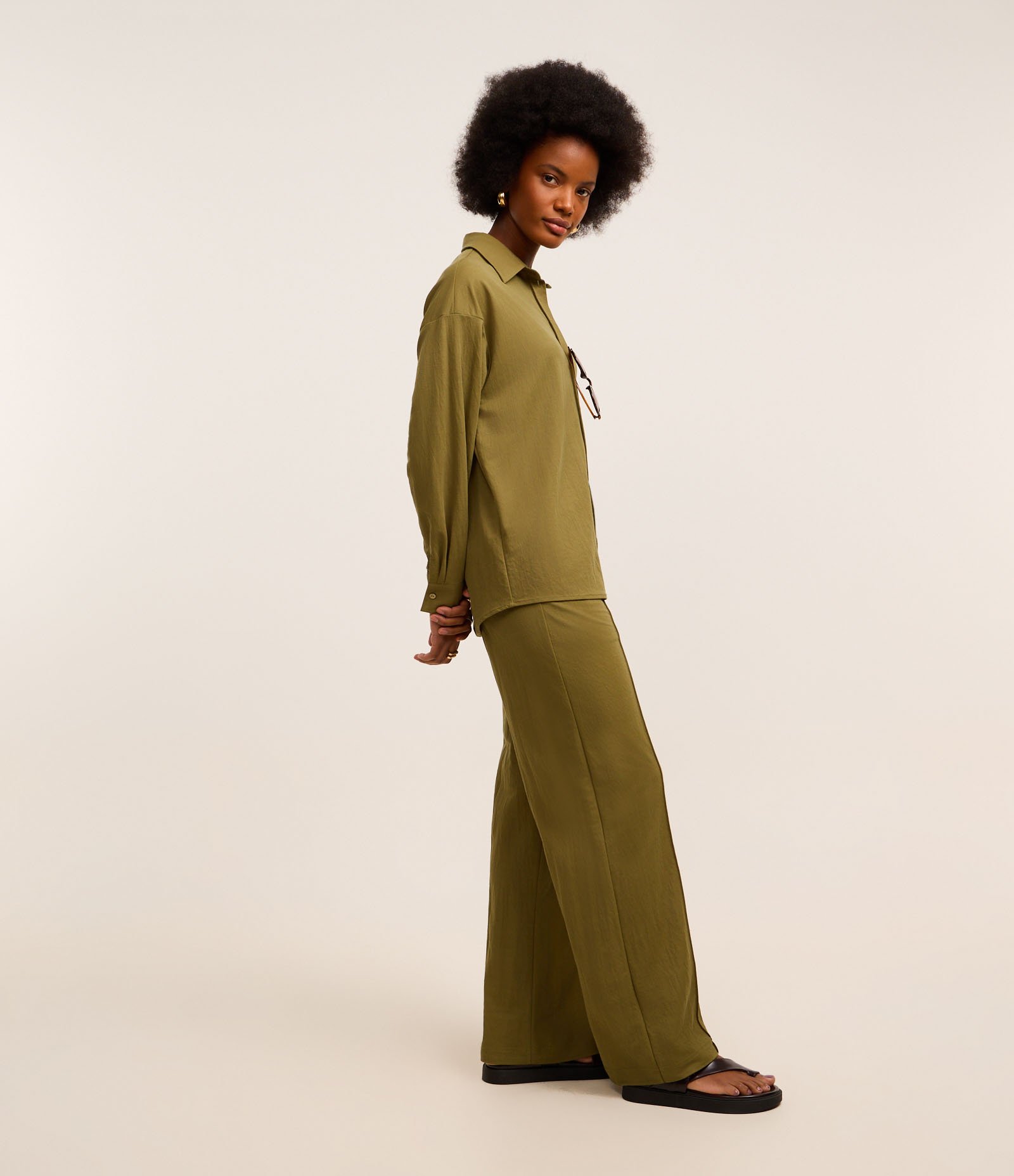 Calça Reta de Cintura Alta em Malha Piquet com Cós Elástico Verde 5