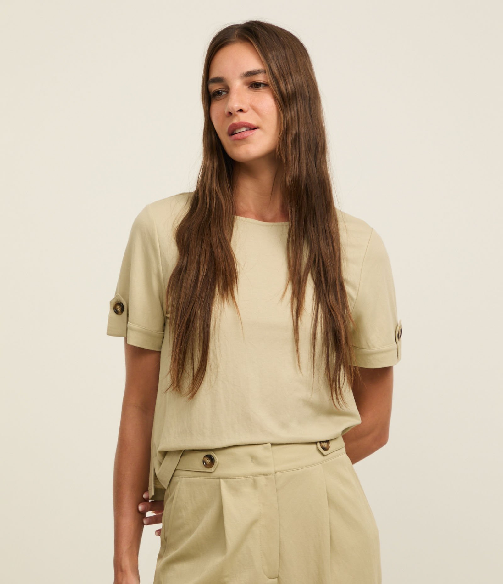 Blusa em Malha Piquet com Detalhe na Barra da Manga Verde Claro 1