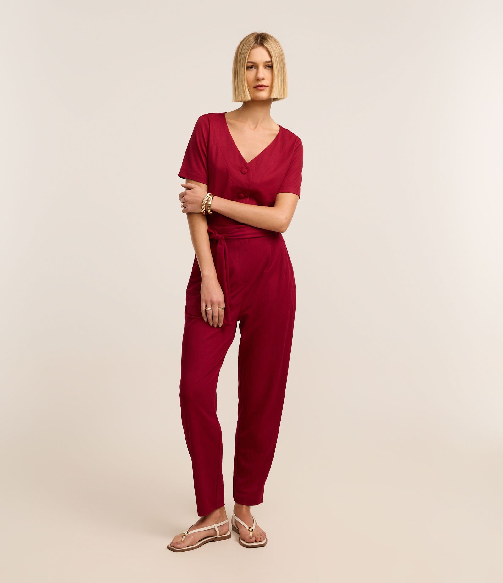 Blusa em Piquet com Decote V e Botões Forrados Vermelho 2