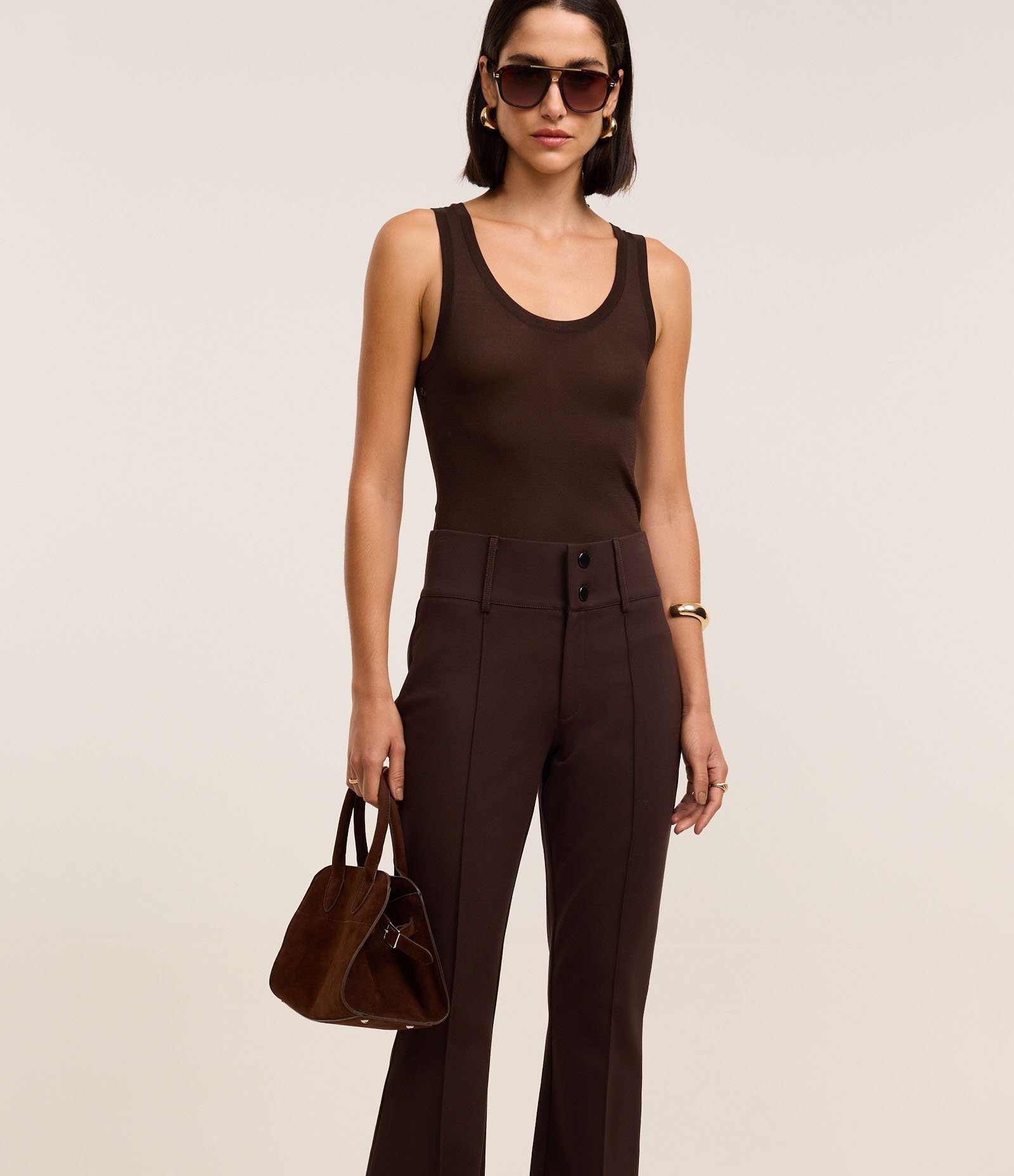 Calça Flare Básica em Ponto Roma com Botões e Cós Largo Marrom 2