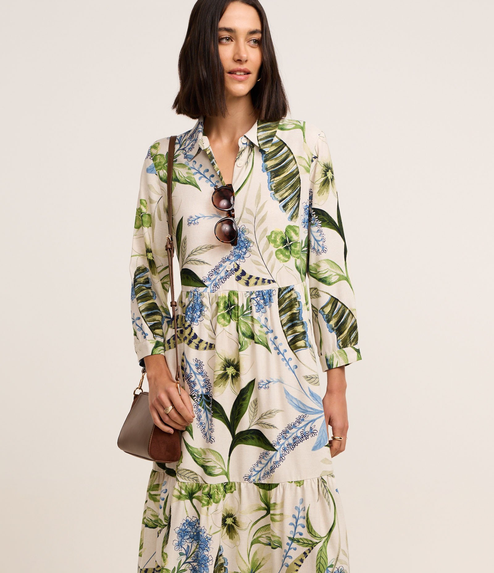 Vestido Chemise Midi com Botões e Estampa Floral Multicores 2