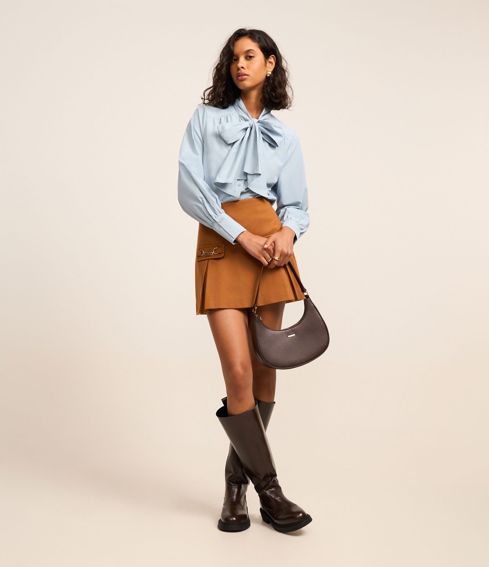 Camisa em Tricoline com Gola Laço e Punho Largo Azul 2