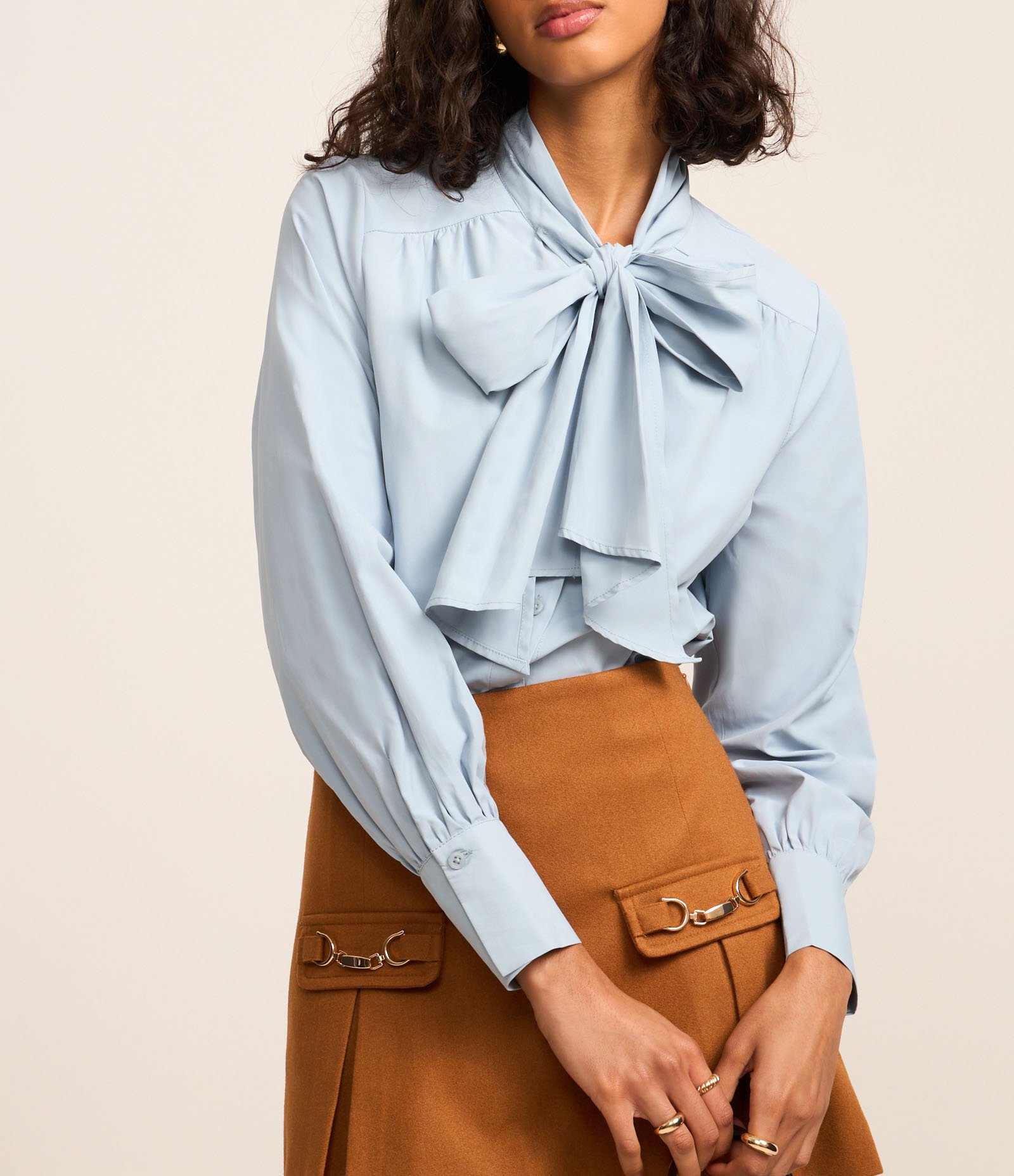 Camisa em Tricoline com Gola Laço e Punho Largo Azul 3