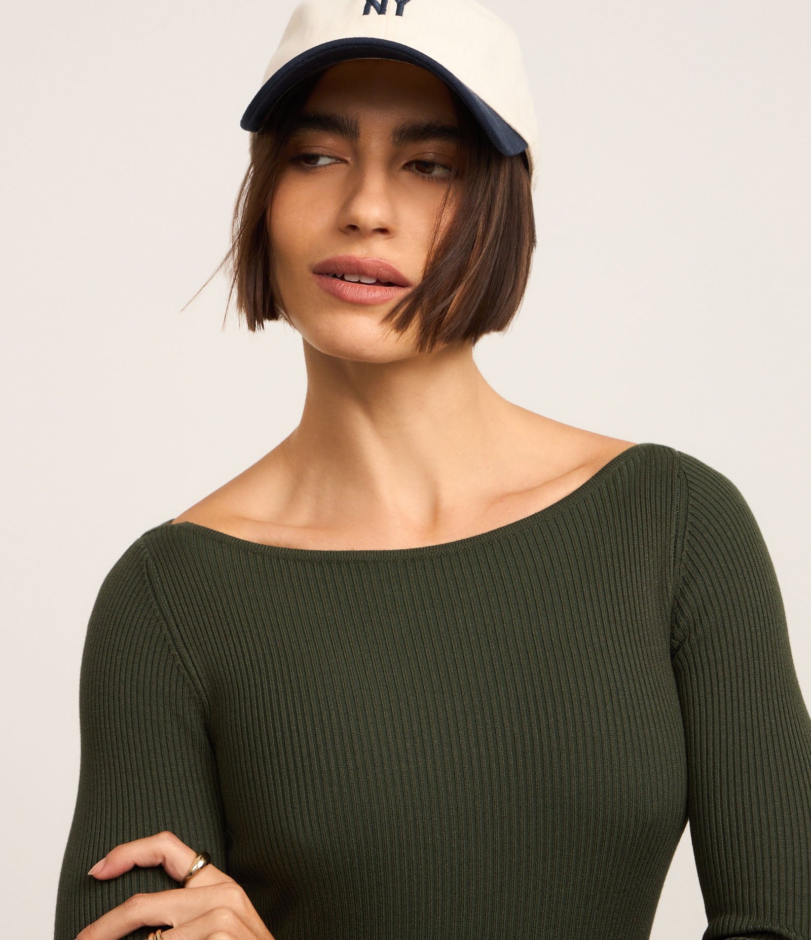 Vestido Midi Justo em Tricô com Gola Canoa Verde 4