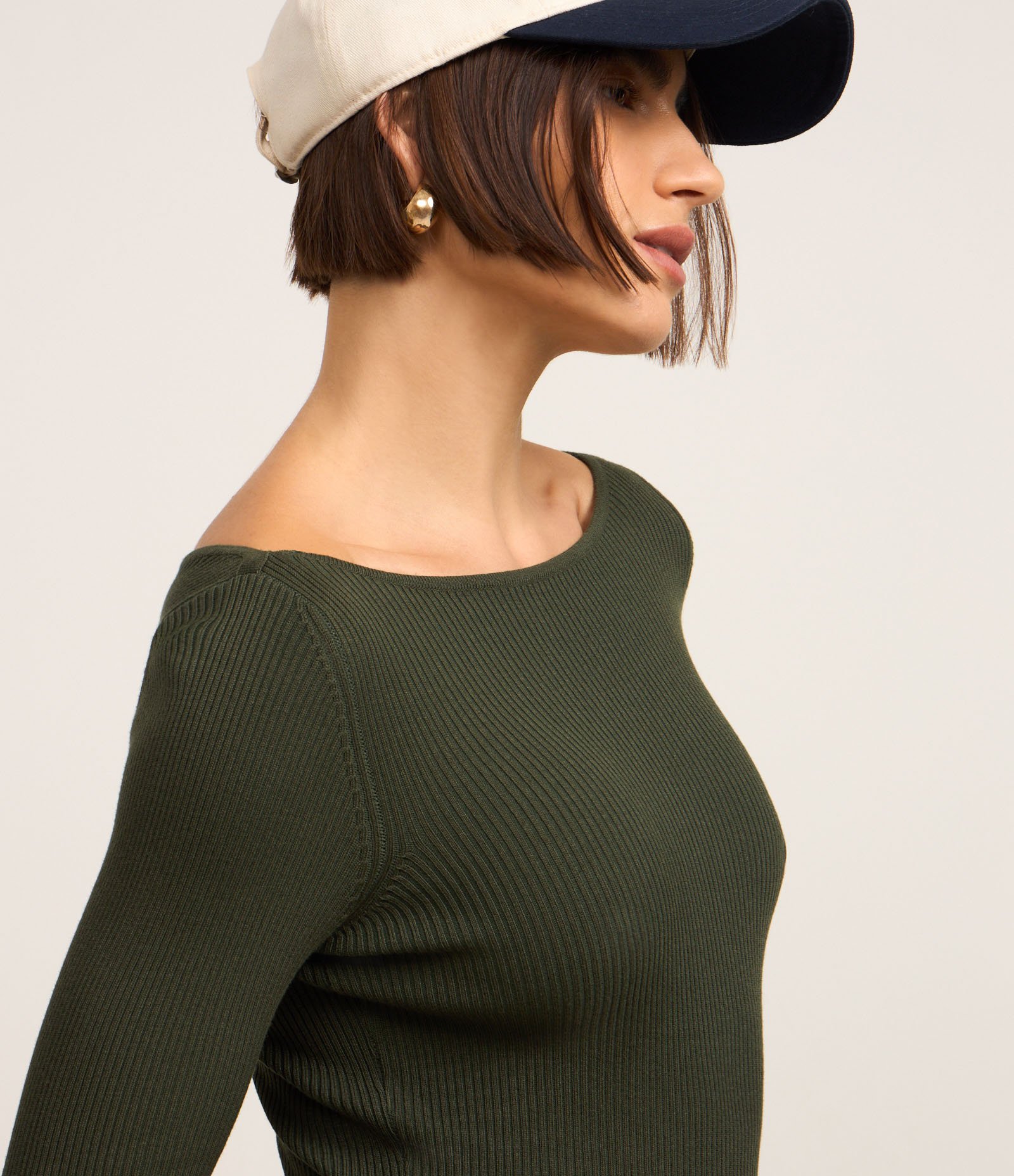 Vestido Midi Justo em Tricô com Gola Canoa Verde 6