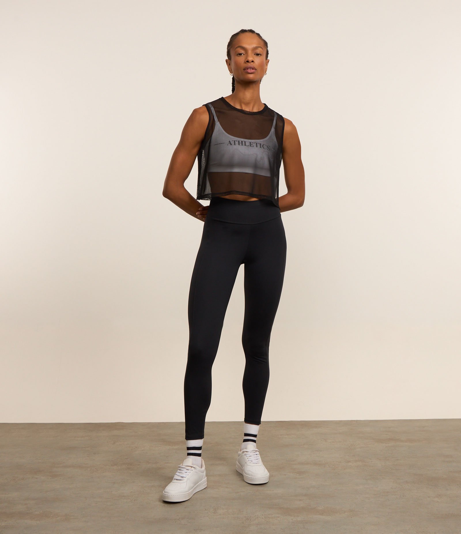 Blusa Regata em Microfibra com Estampa Localizada Preto 3