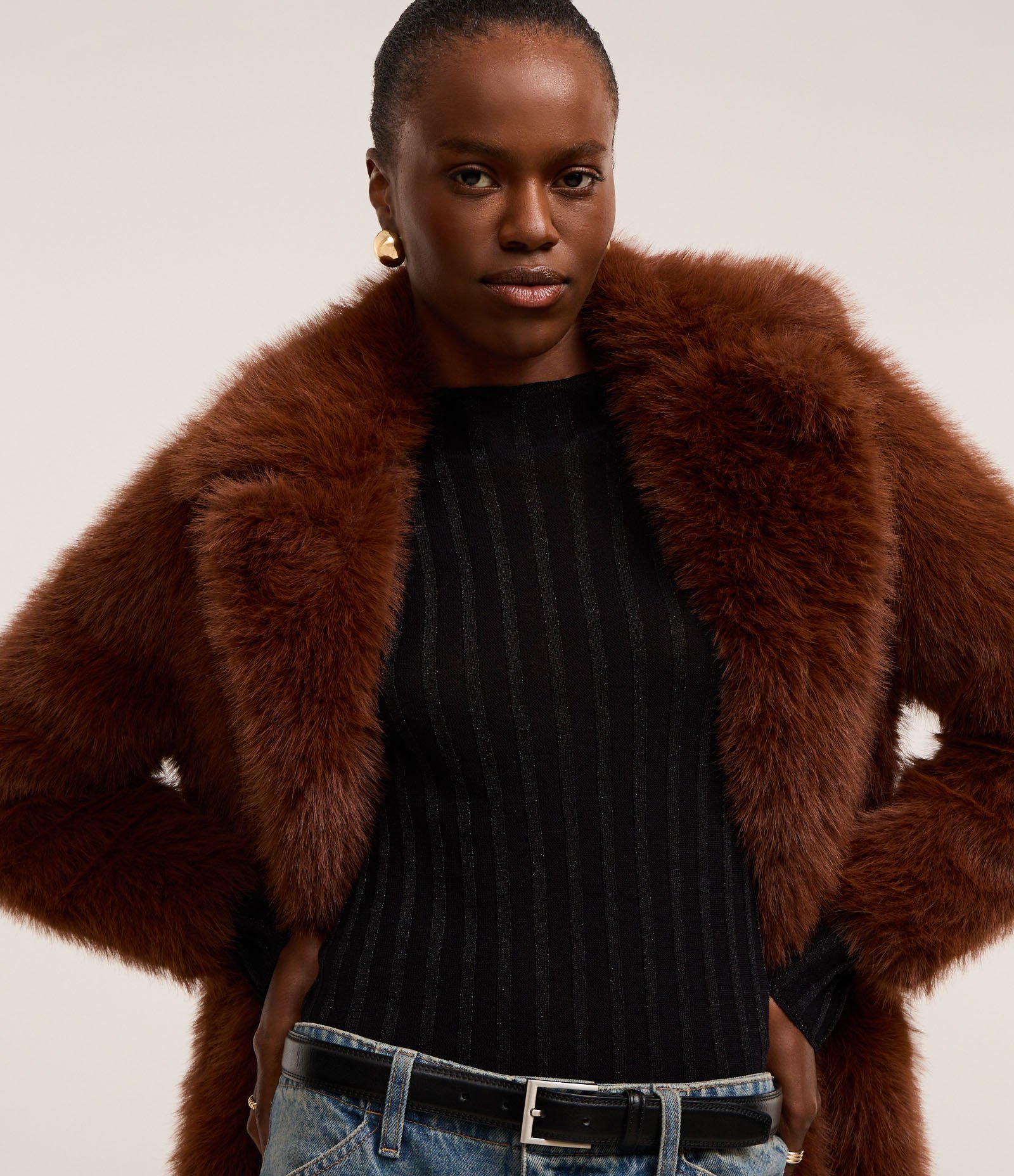 Suéter em Tricô com Listras Texturizadas e Fio Metalizado Preto 1