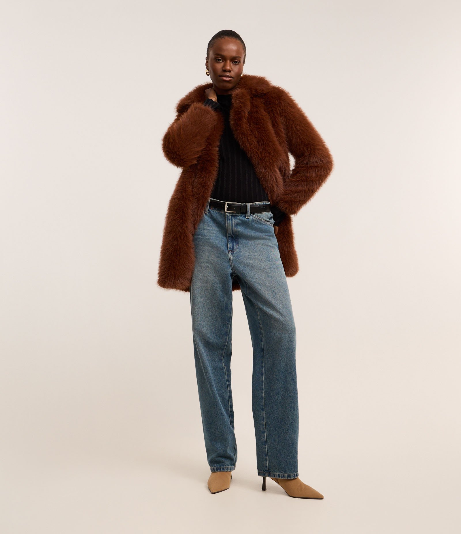 Suéter em Tricô com Listras Texturizadas e Fio Metalizado Preto 2