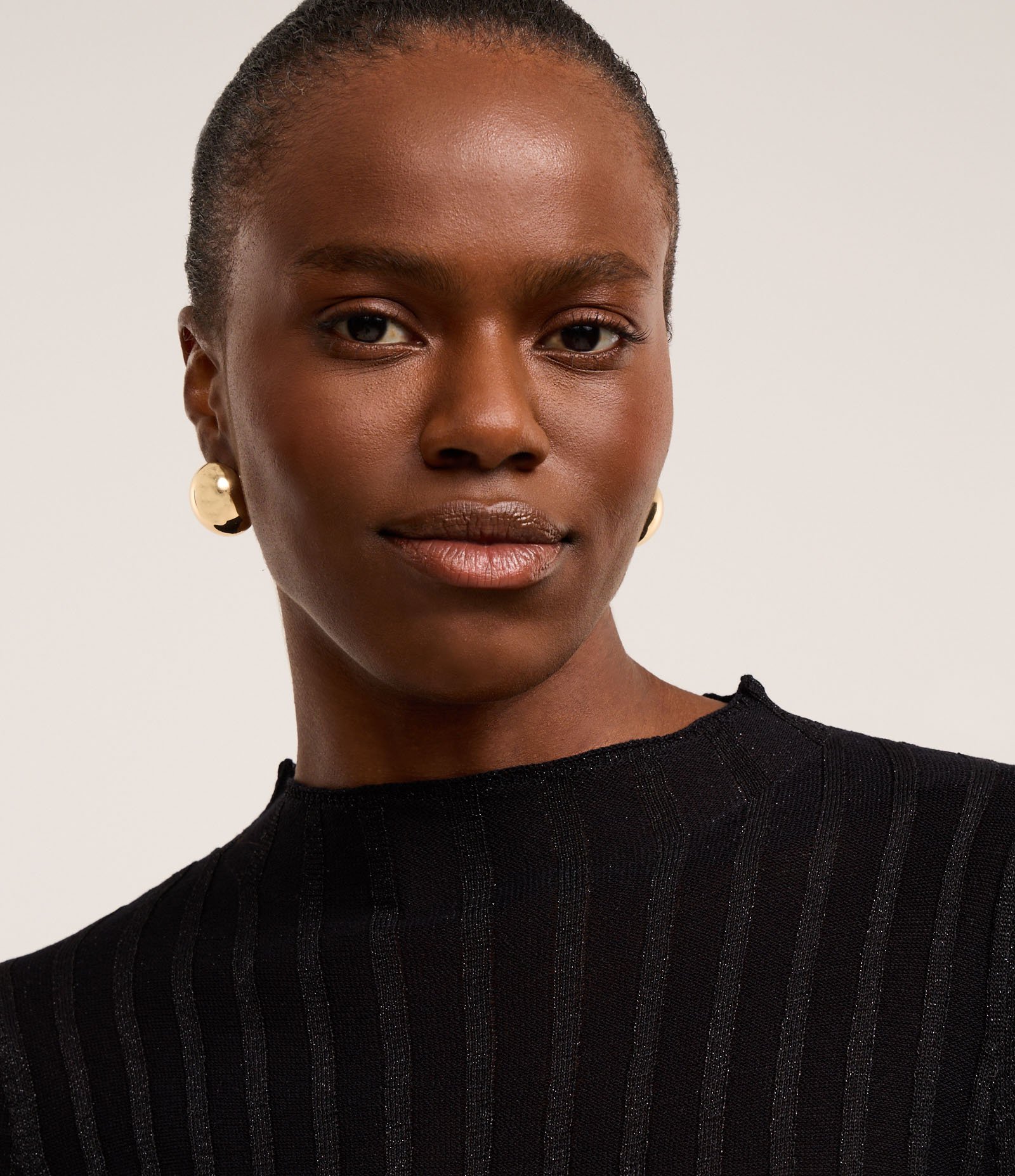 Suéter em Tricô com Listras Texturizadas e Fio Metalizado Preto 5