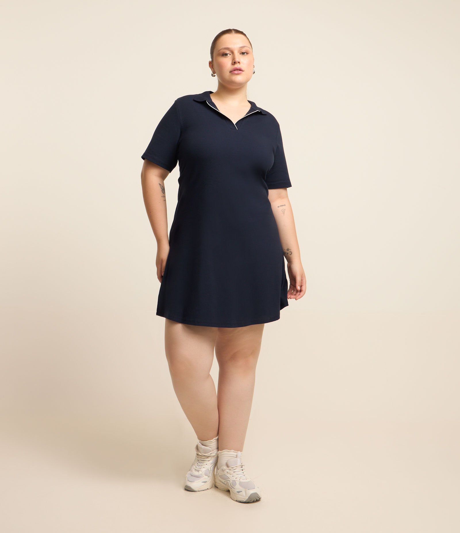 Vestido Curto em Malha com Gola Polo Curve & Plus Size Azul Marinho 2