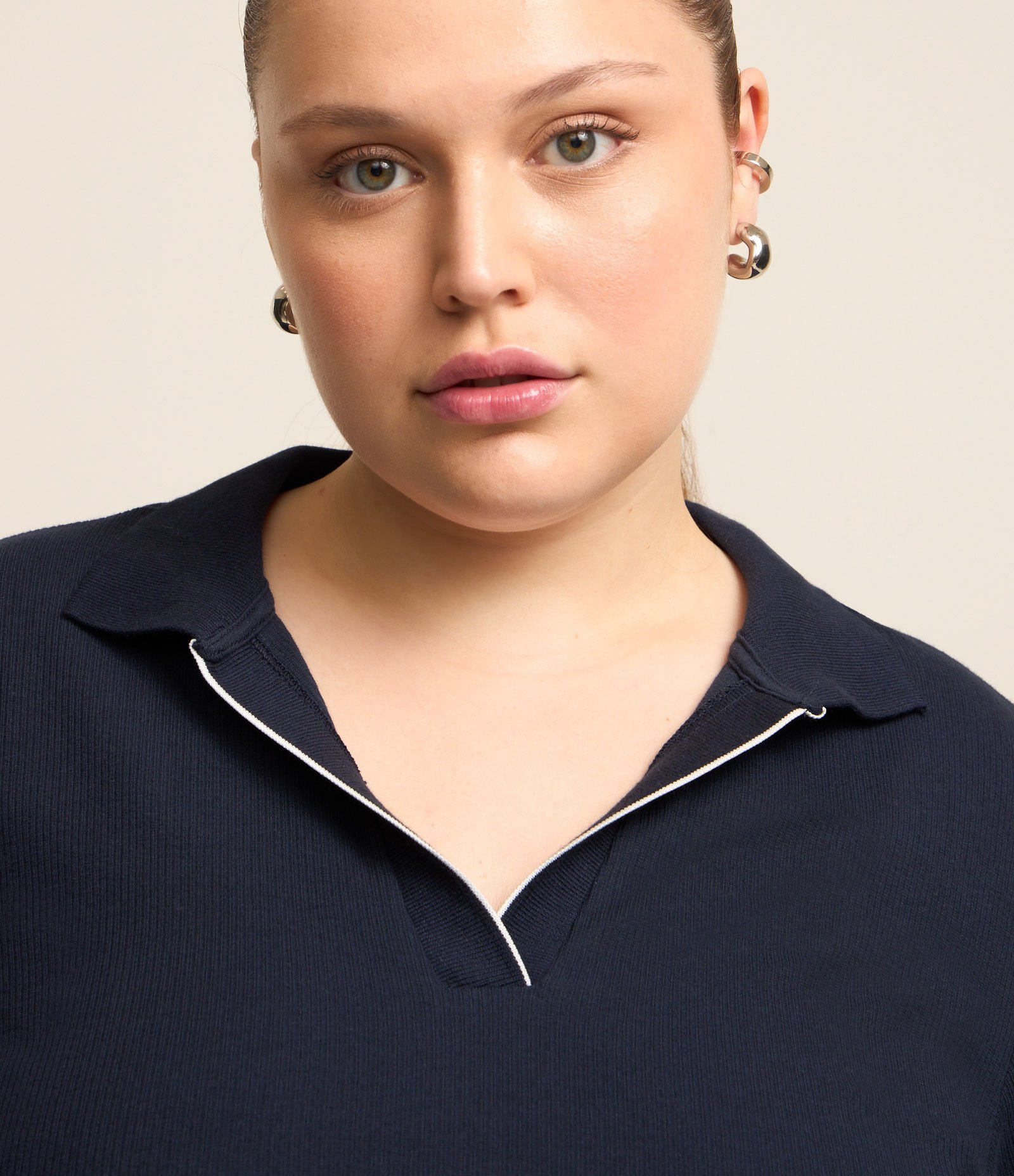 Vestido Curto em Malha com Gola Polo Curve & Plus Size Azul Marinho 3