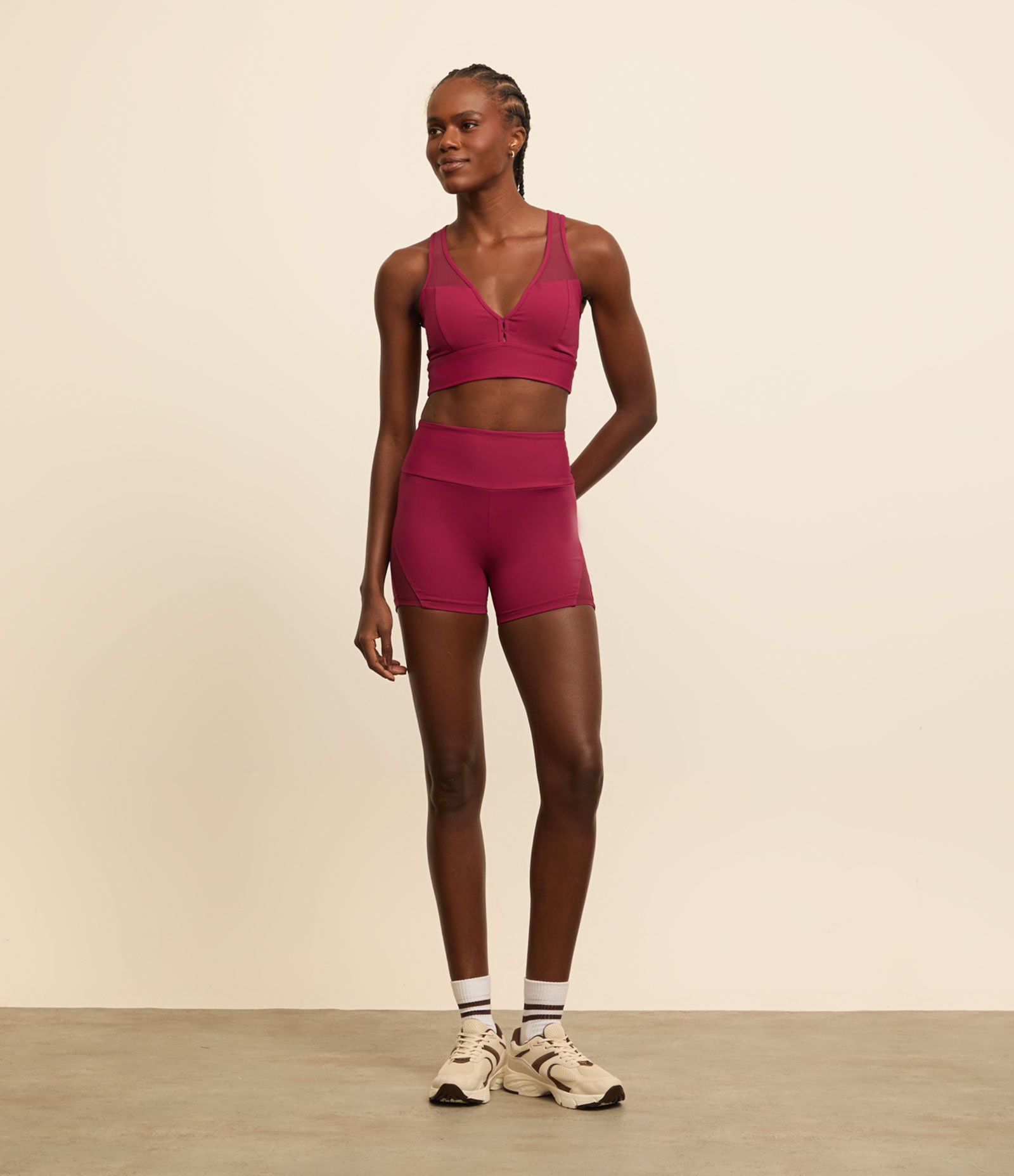 Top Esportivo em Microfibra com Bojo e decote V Vermelho 2