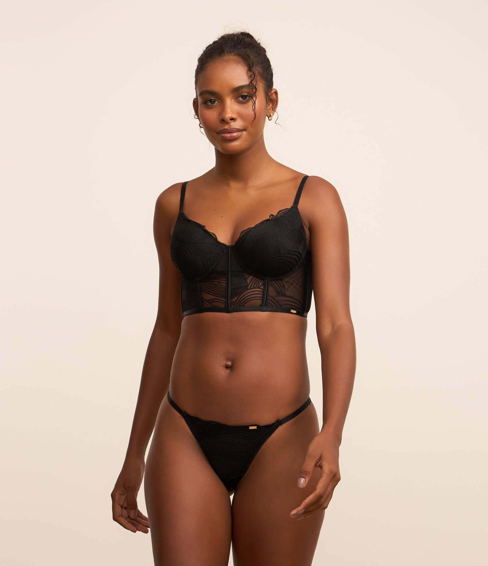 Sutiã Alongado com Bojo em Renda Bordada Preto 2