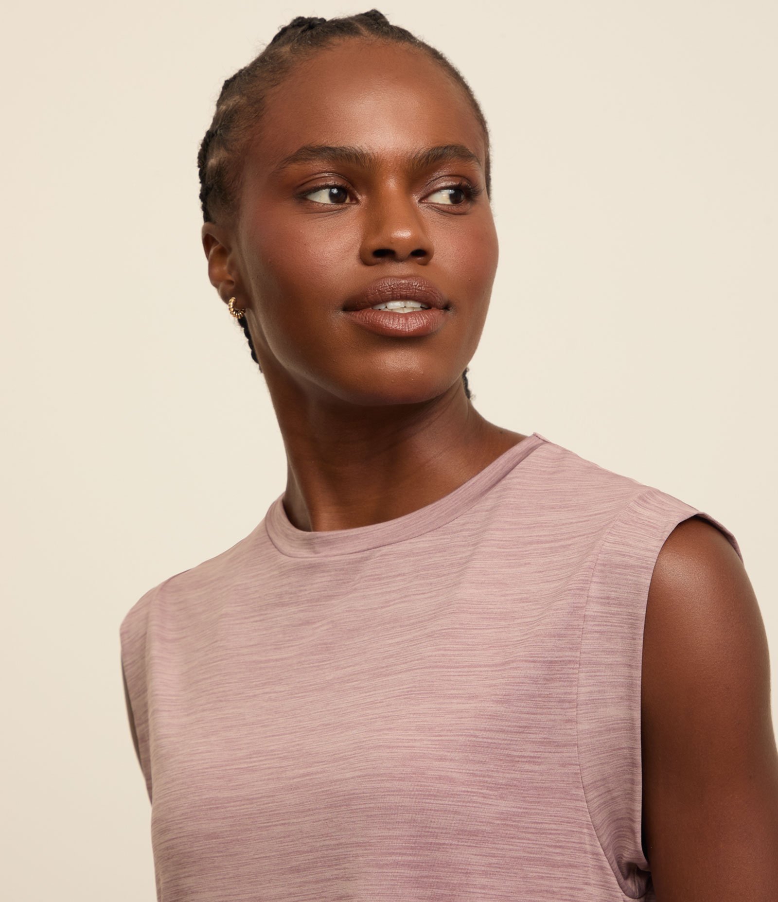 Camiseta Esportiva Ampla em Microfibra com Mangas Curtas 1