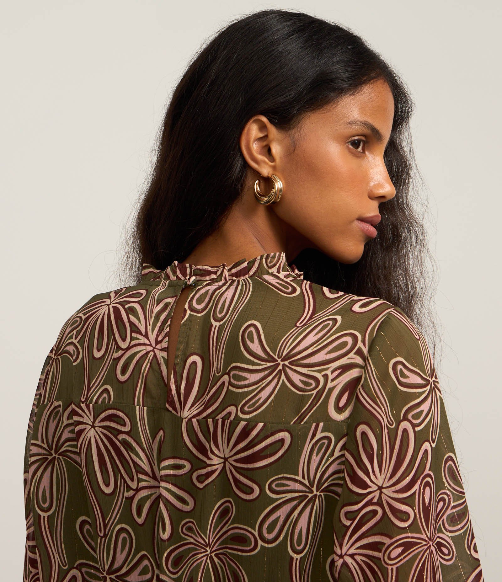 Vestido Curto em Crepe Georgette e Estampa de Tulipas Verde 3