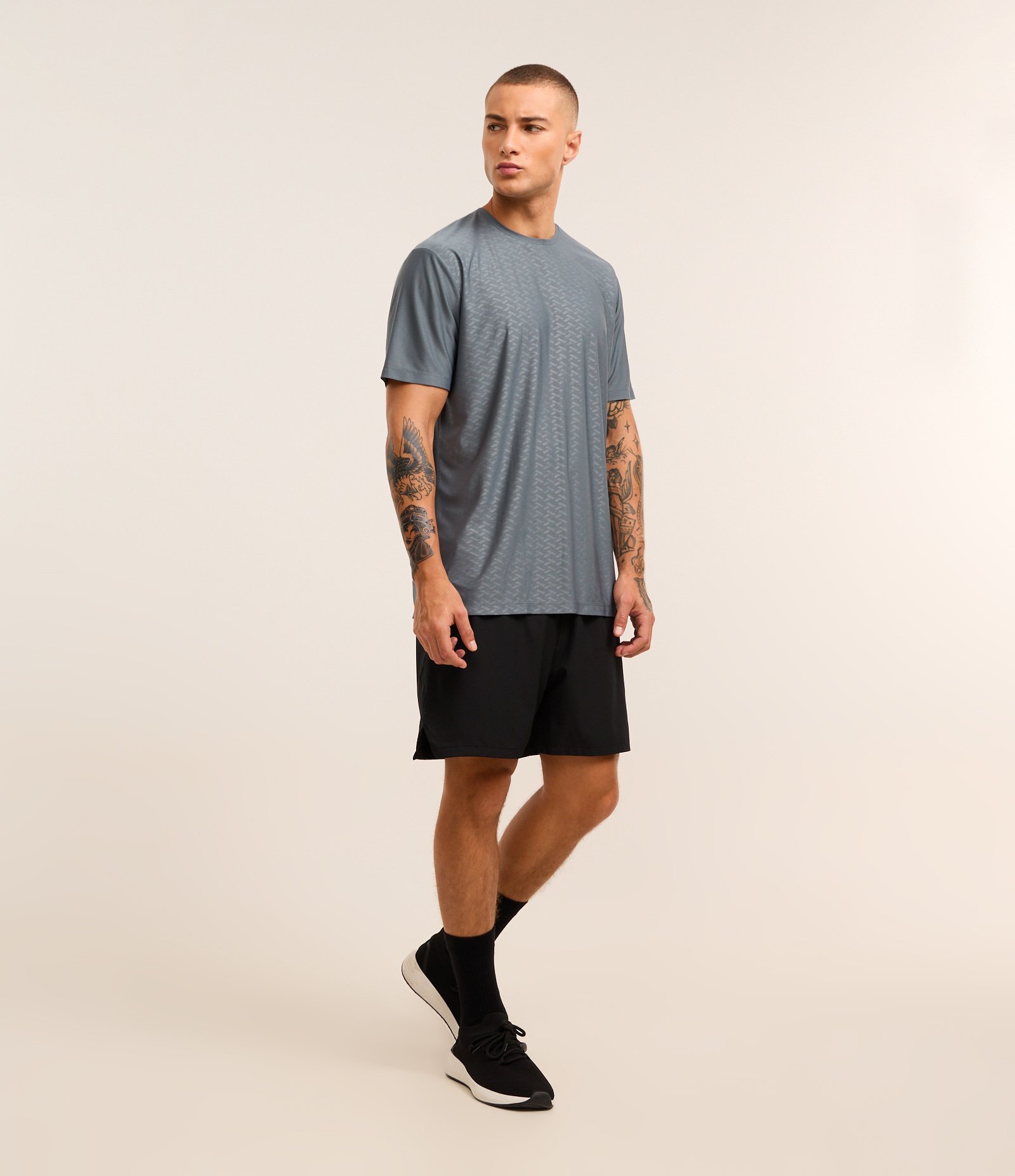 Camiseta Esportiva Tecnologia Dry com Estampa Heat Print Geométrica Cinza Azulado 2