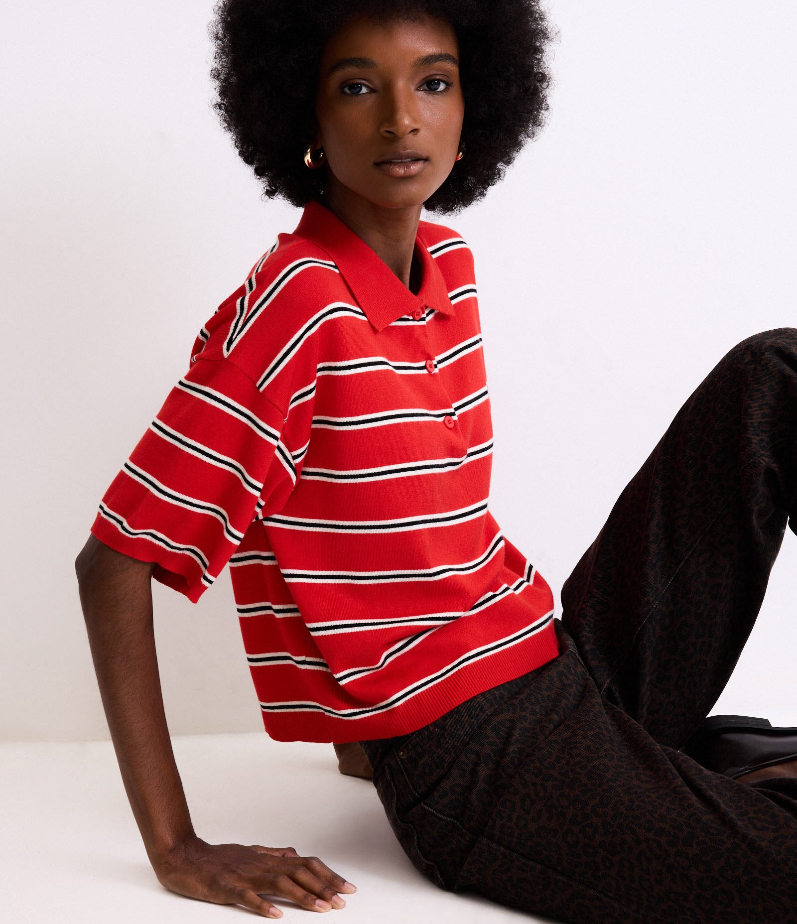 Blusa Pólo em Tricô com Abotoamento e Estampa Listrada Vermelho 1