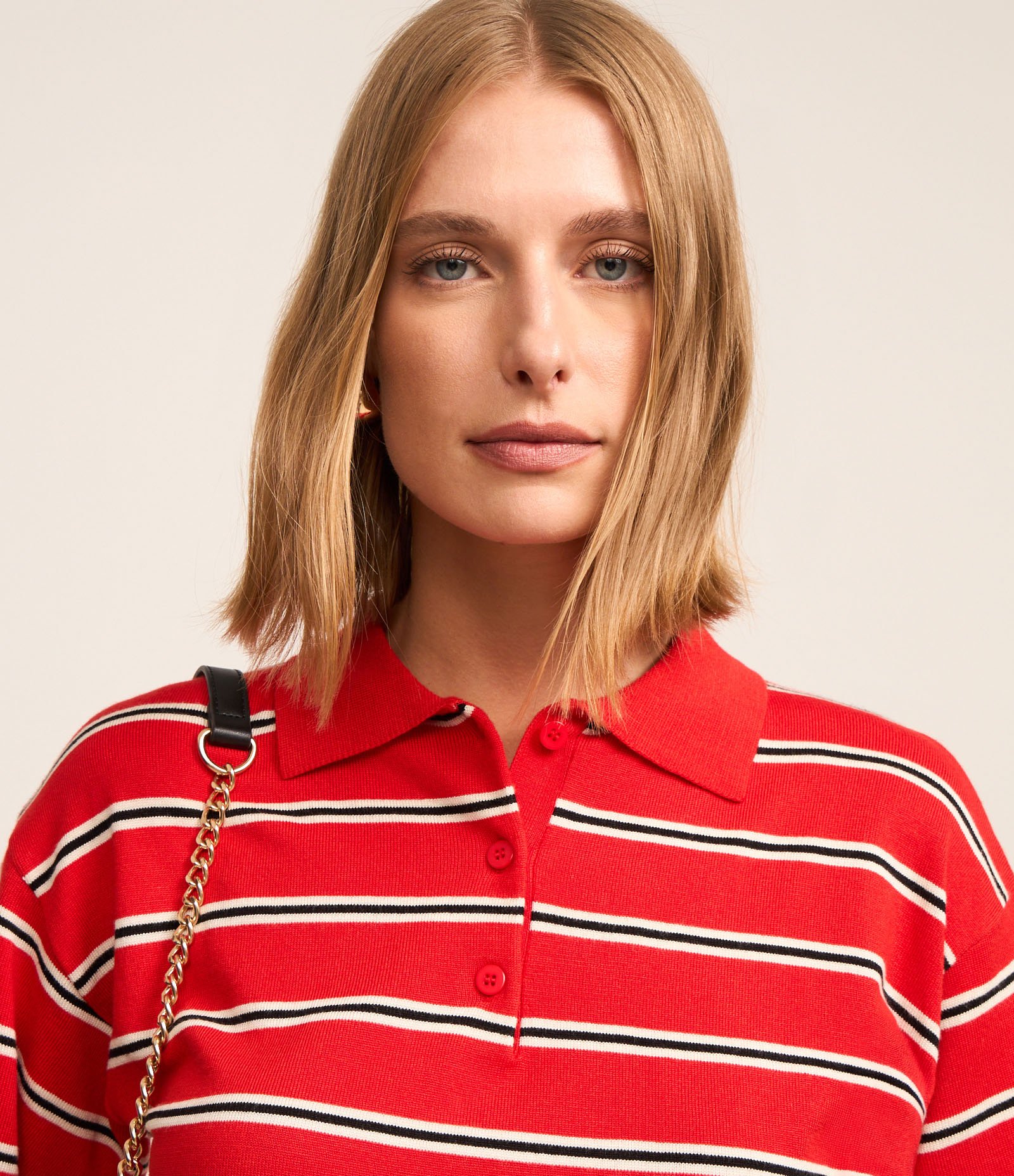 Blusa Pólo em Tricô com Abotoamento e Estampa Listrada Vermelho 4
