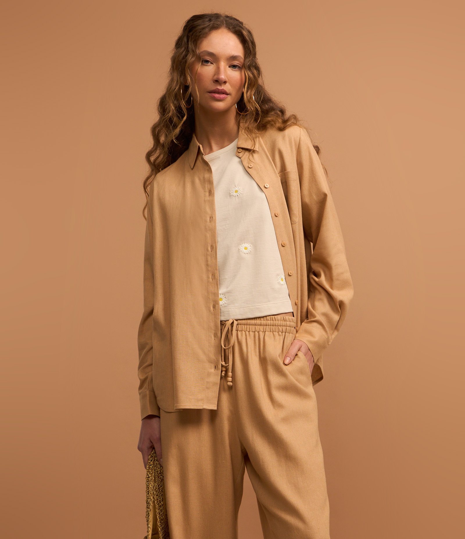 Calça Reta em Viscose e Linho com Elástico e Amarração no Cós Bege 5