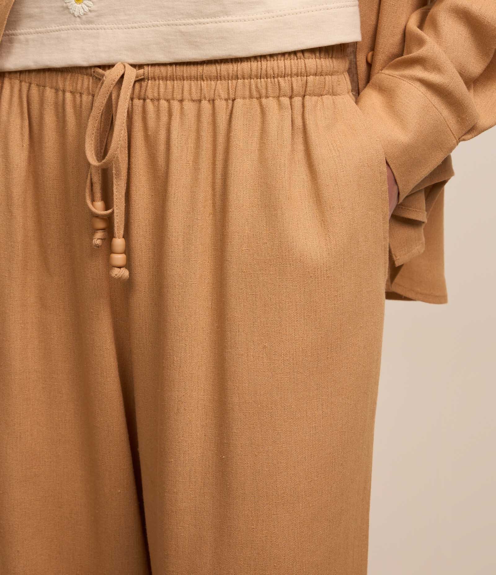 Calça Reta em Viscose e Linho com Elástico e Amarração no Cós Bege 4