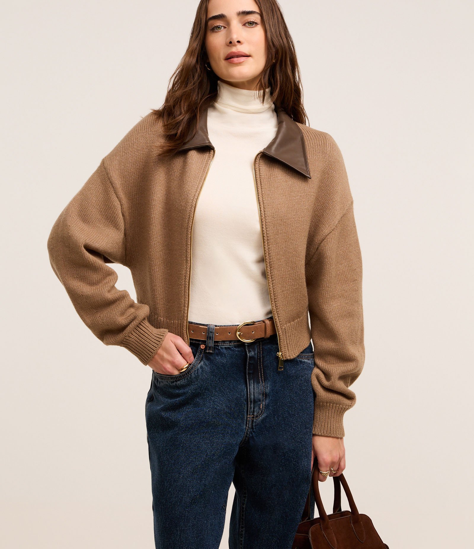 Cardigan em Tricô com Gola de PU Marrom 6