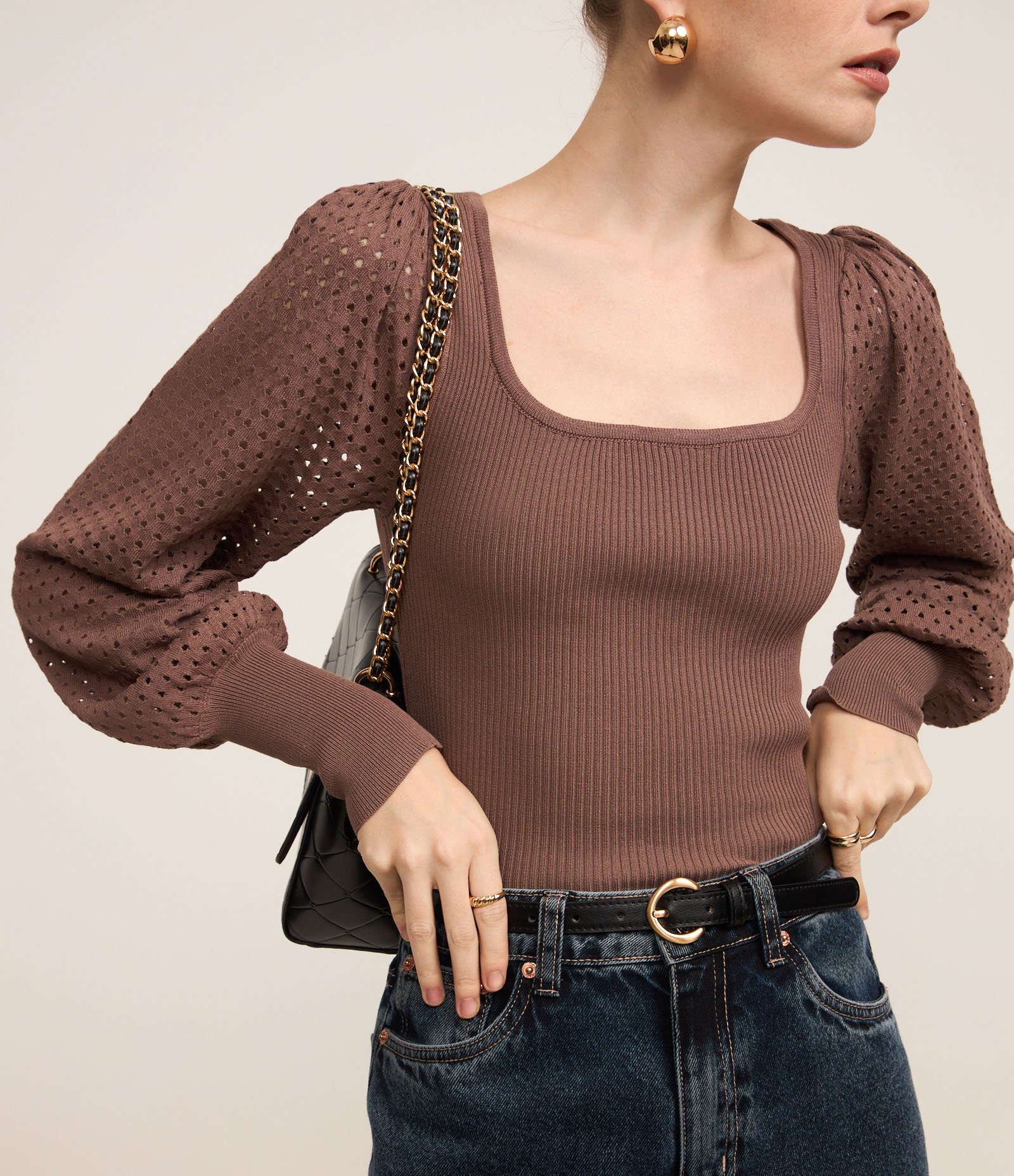 Suéter Canelado em Tricô com Furos na Manga Bufante Marrom 3