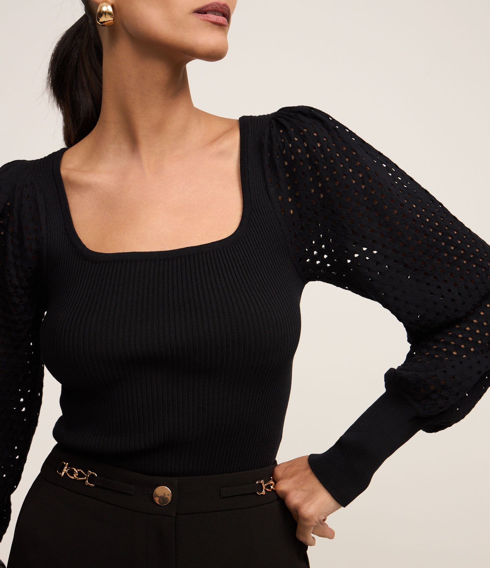 Suéter Canelado em Tricô com Furos na Manga Bufante Preto 3