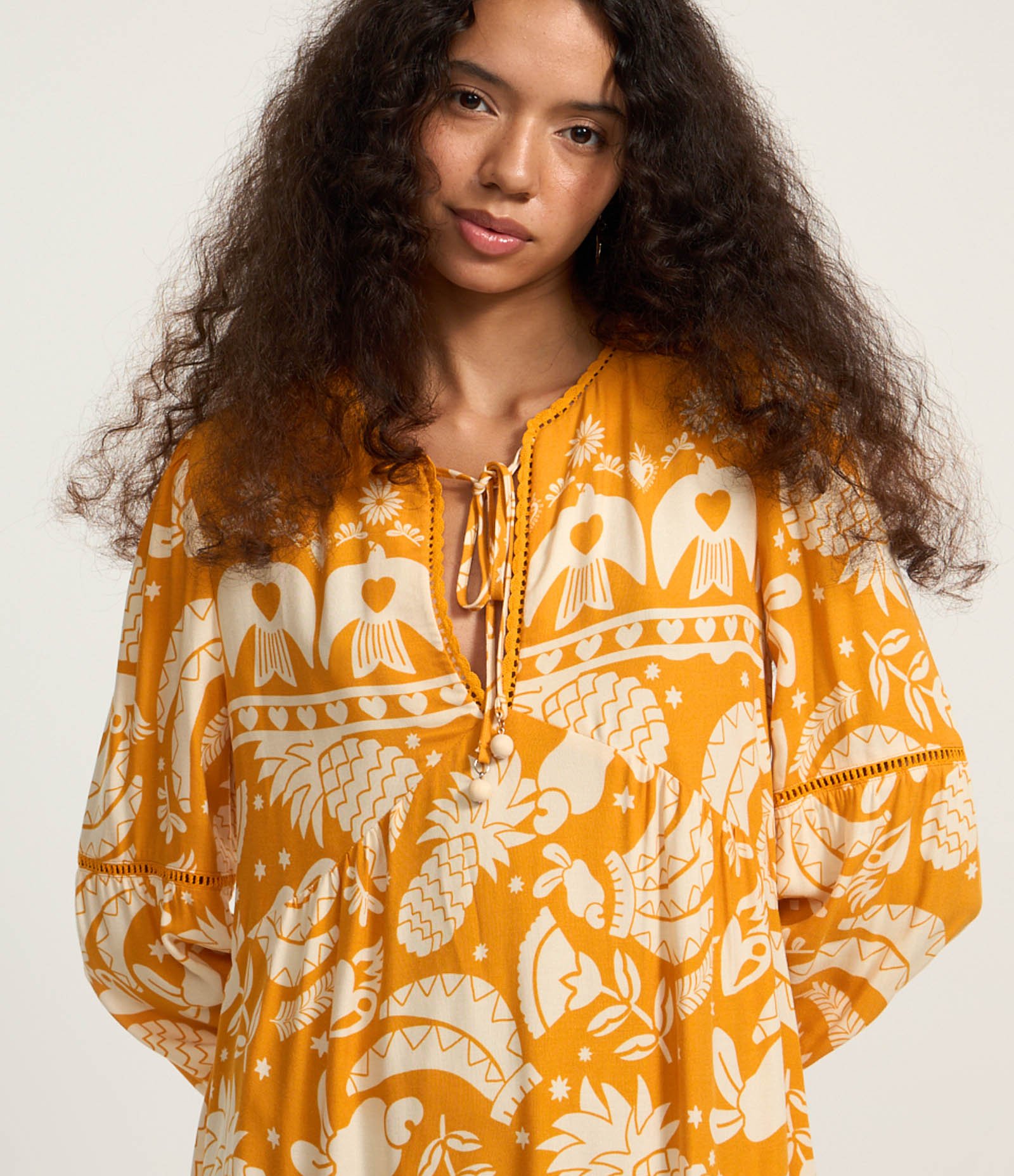 Vestido Manga Bufante em Viscose Twill com Estampa Topical Laranja 3