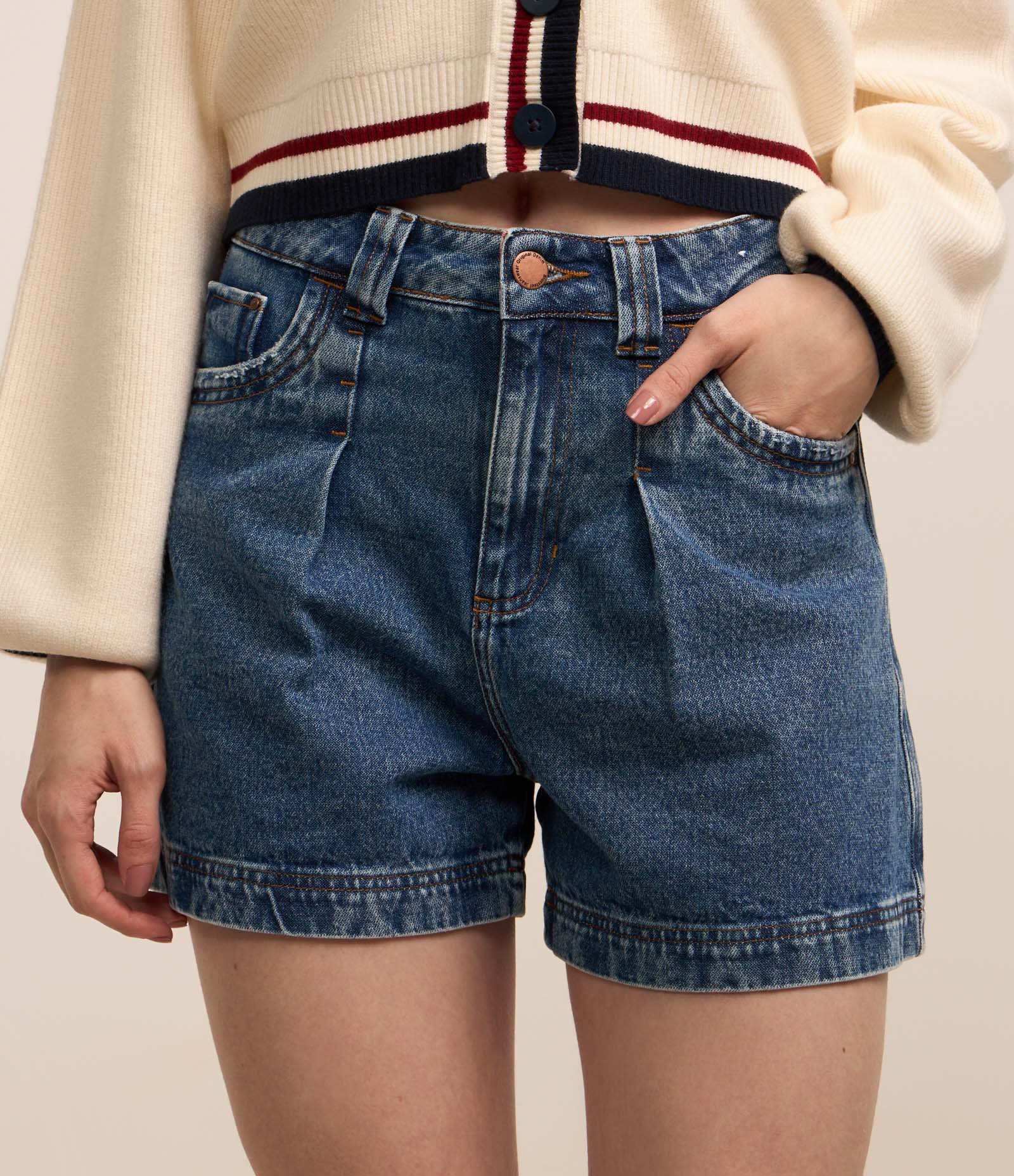 Short Mom em Jeans com Cós Interno Listradinho Azul 3