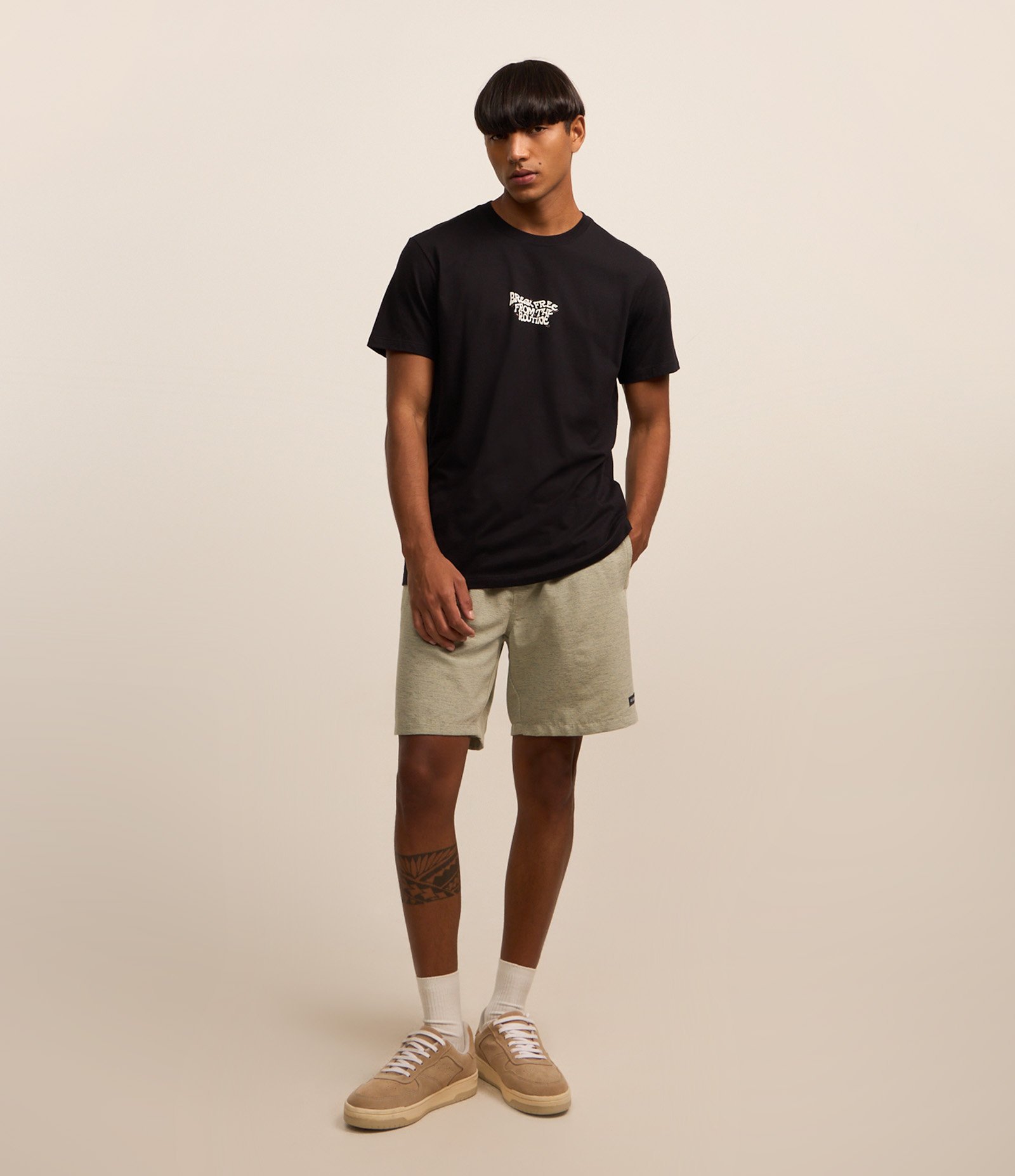 Camiseta Comfort em Algodão com Estampa Abstrata e Lettering Preto 3