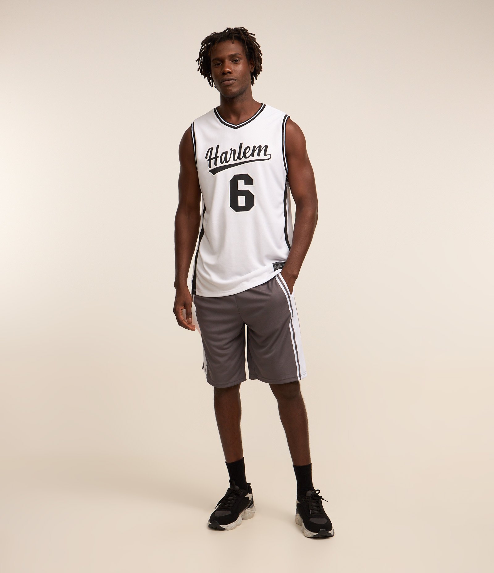 Bermuda de Basquete em Tecnologia Dry com Listras Cinza 1