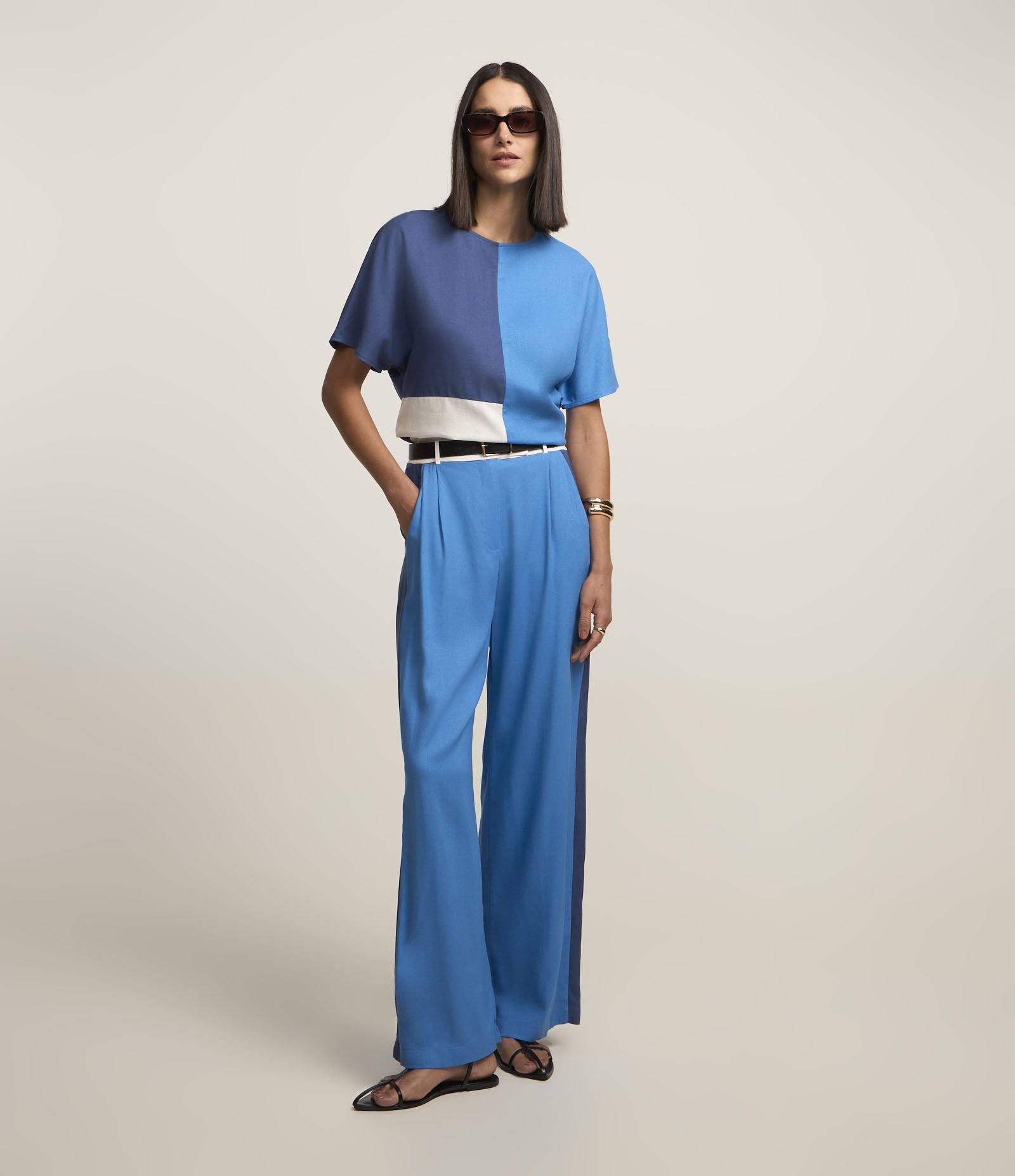 Calça Wide Leg em Viscose e Linho com Blocos de Cor Azul 2