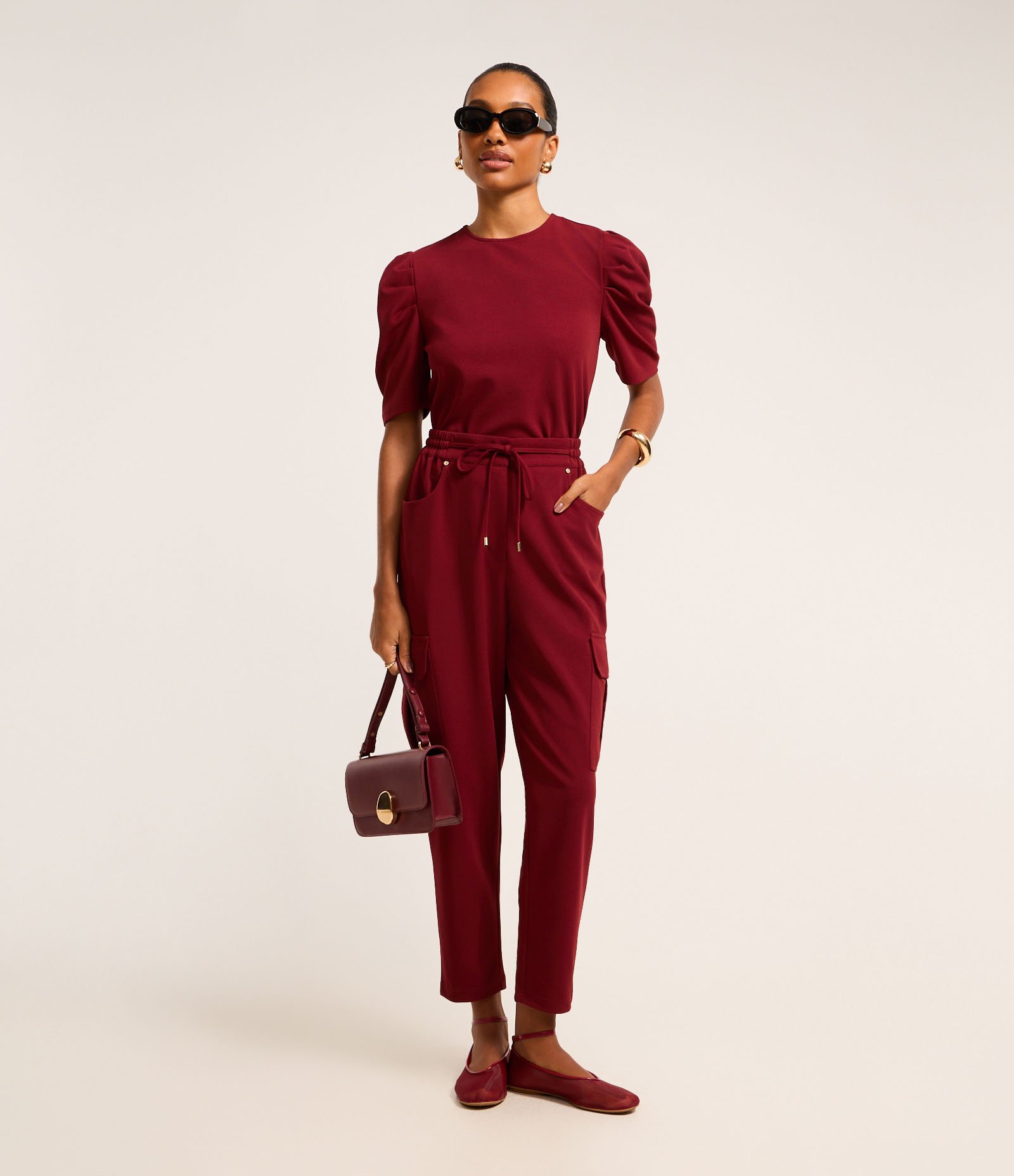 Blusa em Crepe com Manga Bufante e Fechamento nas Costas 2